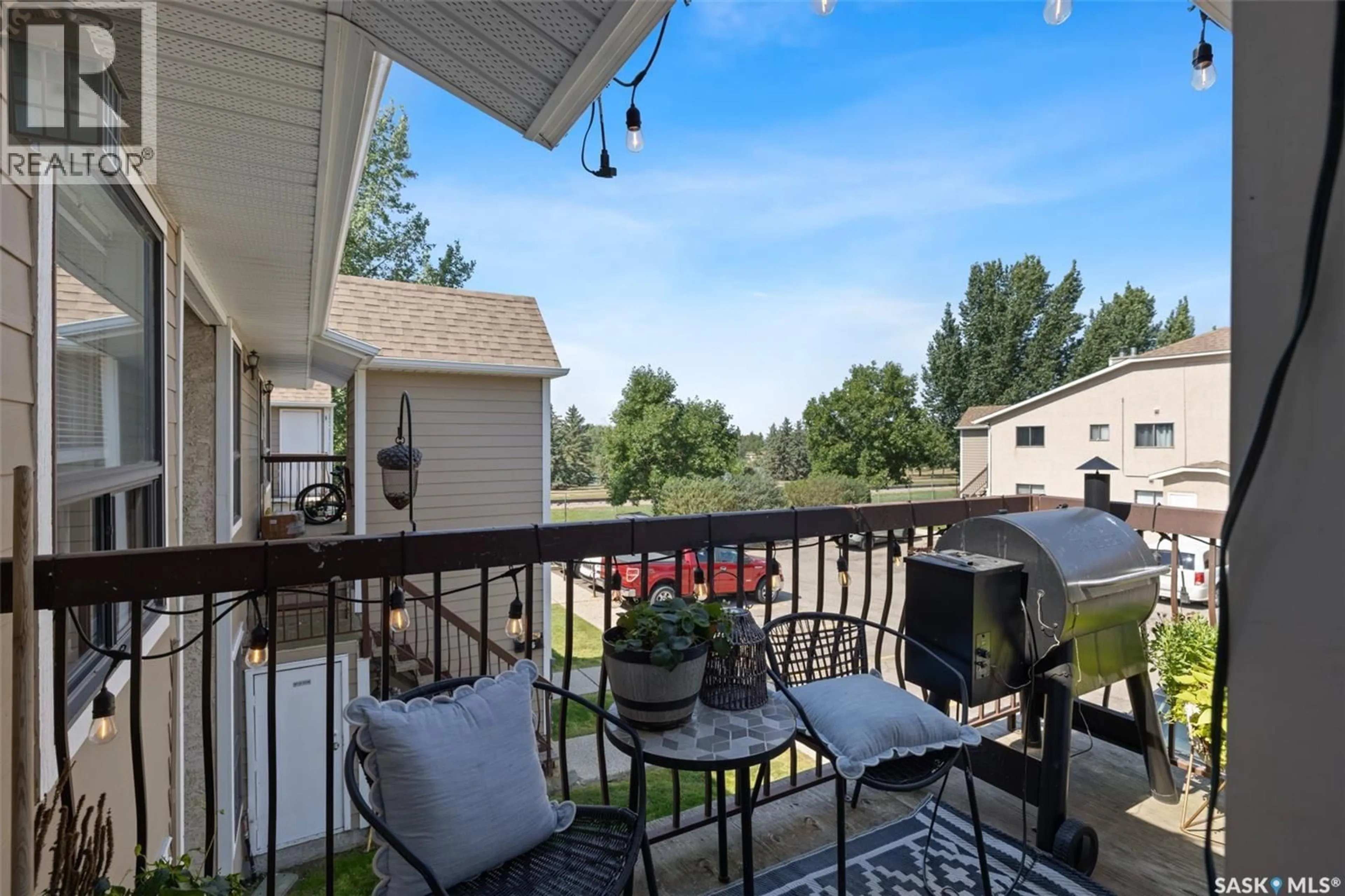 Patio, unknown for 80 CEDAR MEADOW DRIVE, Regina Saskatchewan S4X3J6