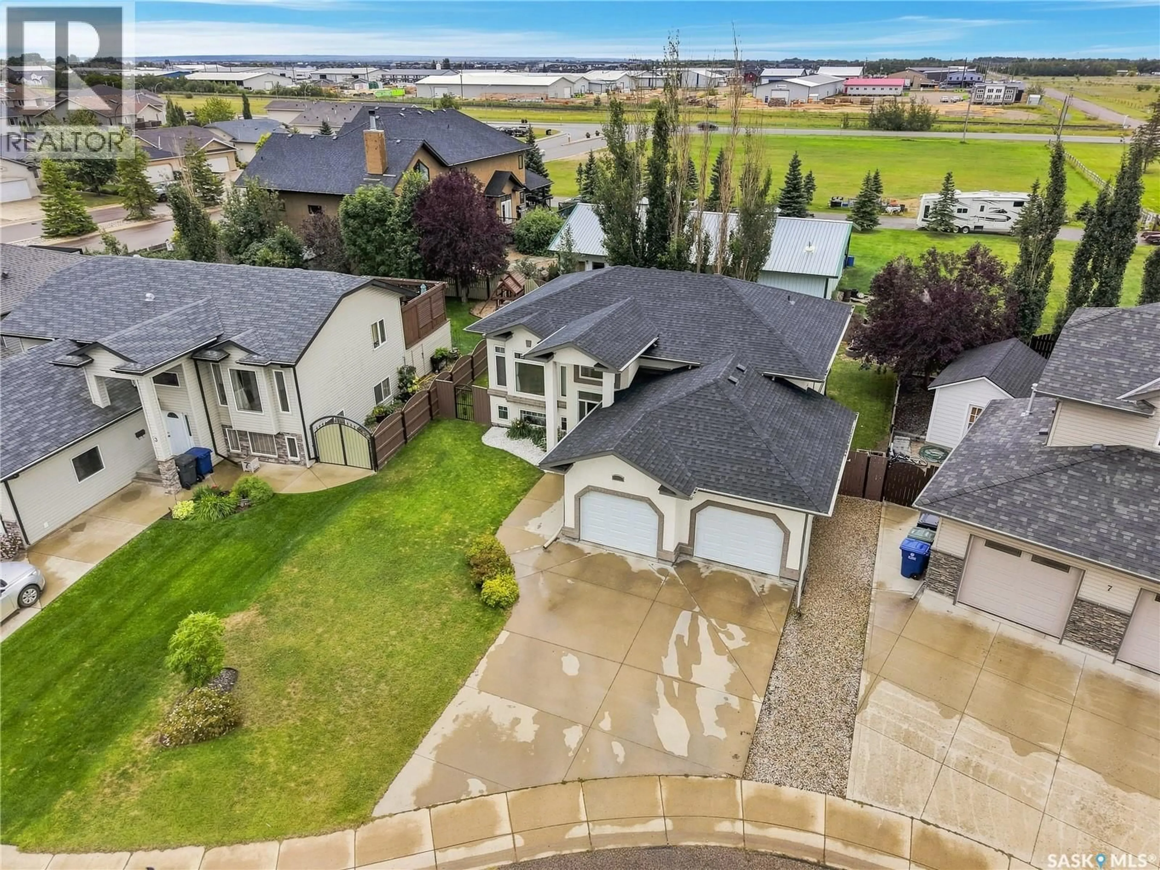 A pic from outside/outdoor area/front of a property/back of a property/a pic from drone, unknown for 5 BROOKLYN COURT, Warman Saskatchewan S0K0A1