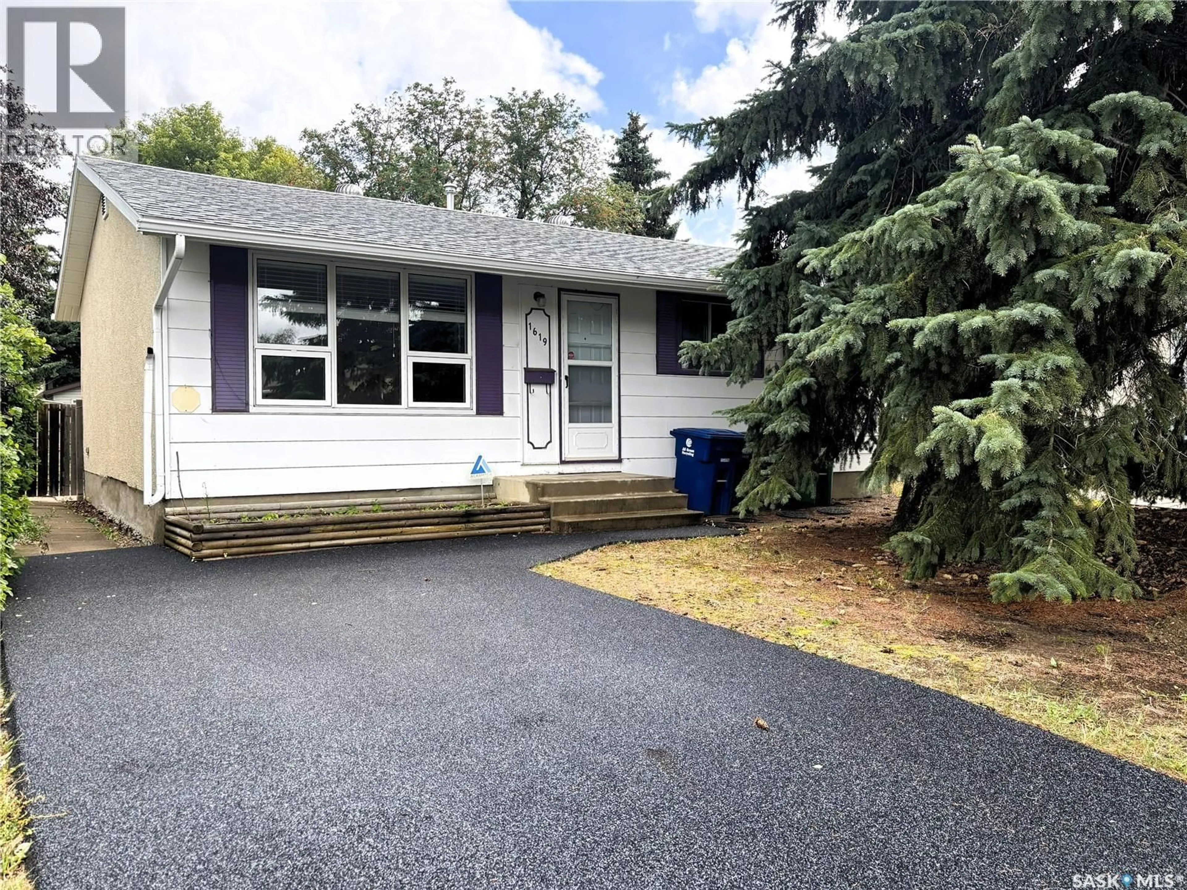 Home with vinyl exterior material, street for 1619 VICKIES AVENUE, Saskatoon Saskatchewan S7N2P2