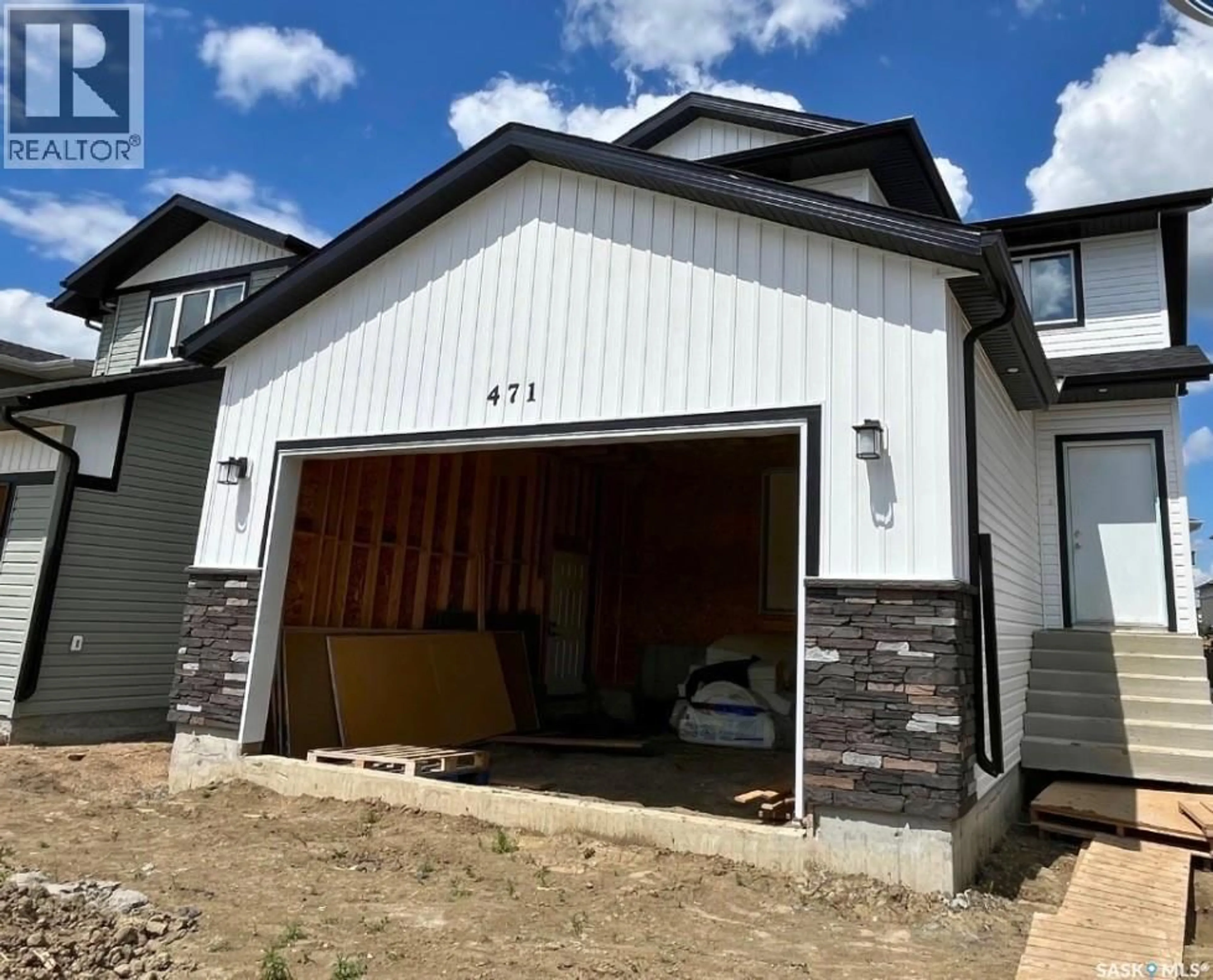 Indoor garage for 471 TRAEGER CLOSE, Saskatoon Saskatchewan S7V1Z5