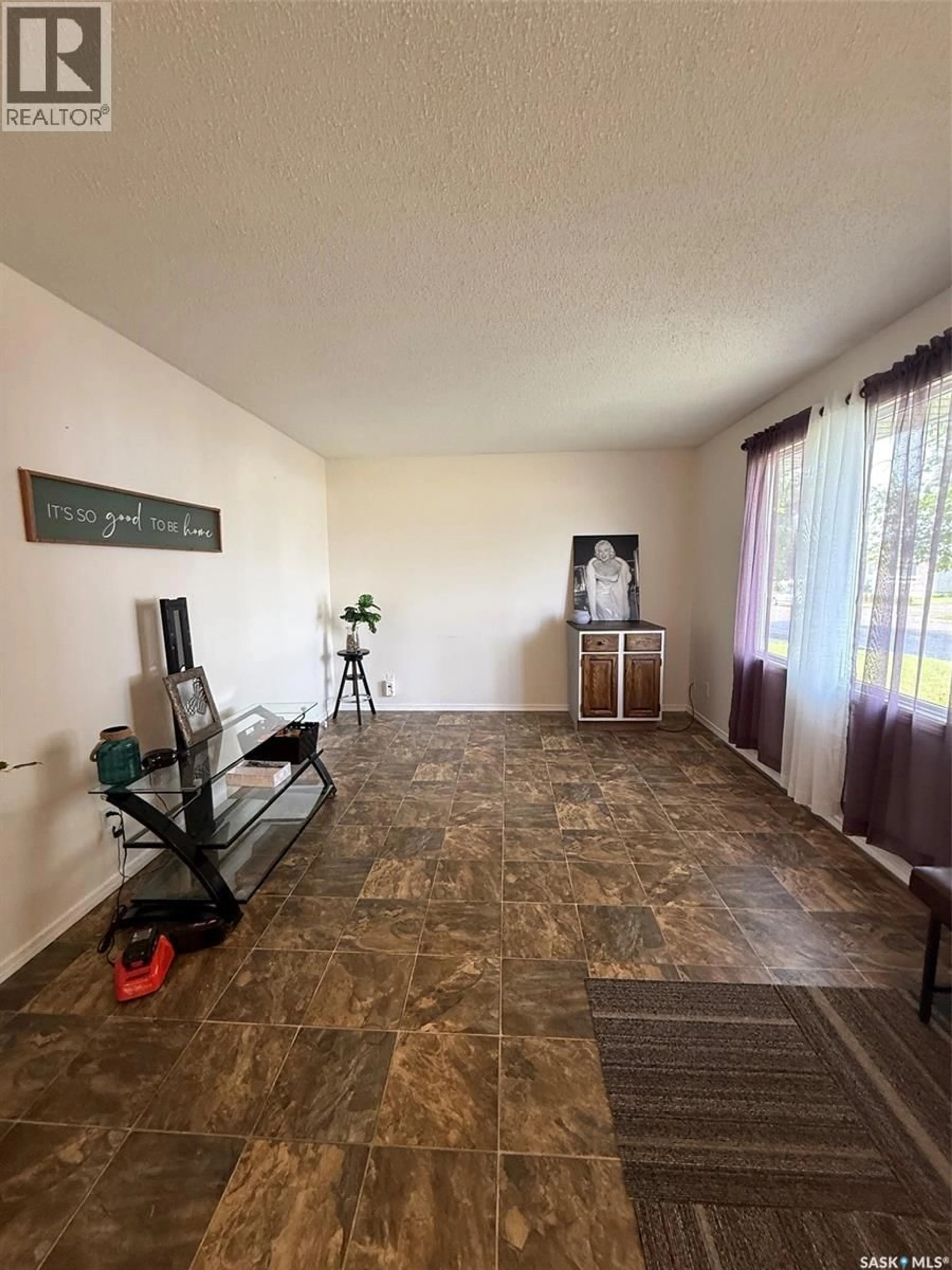 A pic of a room for 504 4TH STREET, Wilkie Saskatchewan S0K4W0