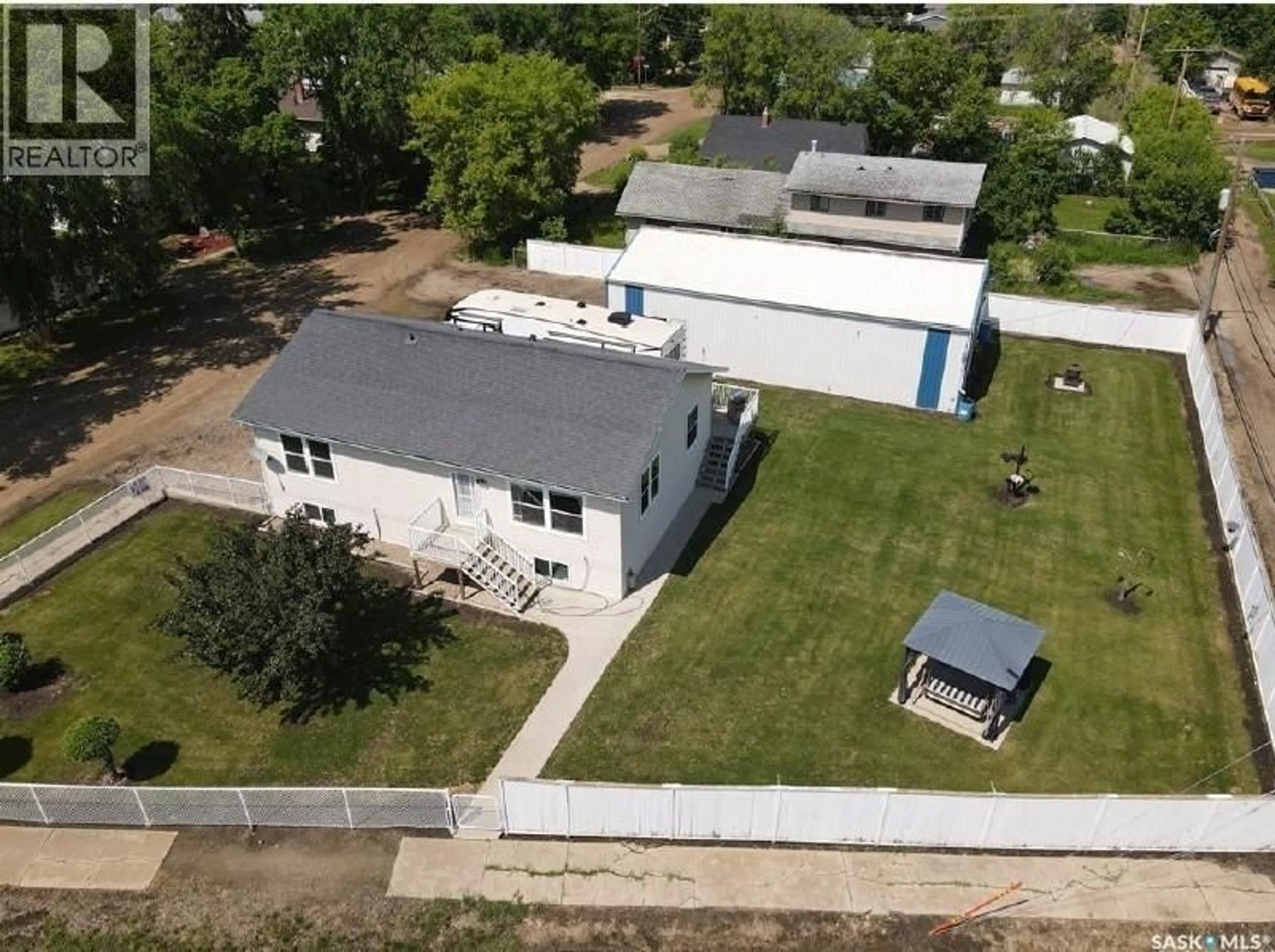 A pic from outside/outdoor area/front of a property/back of a property/a pic from drone, building for 210 4TH STREET, Meadow Lake Saskatchewan S9X1H5