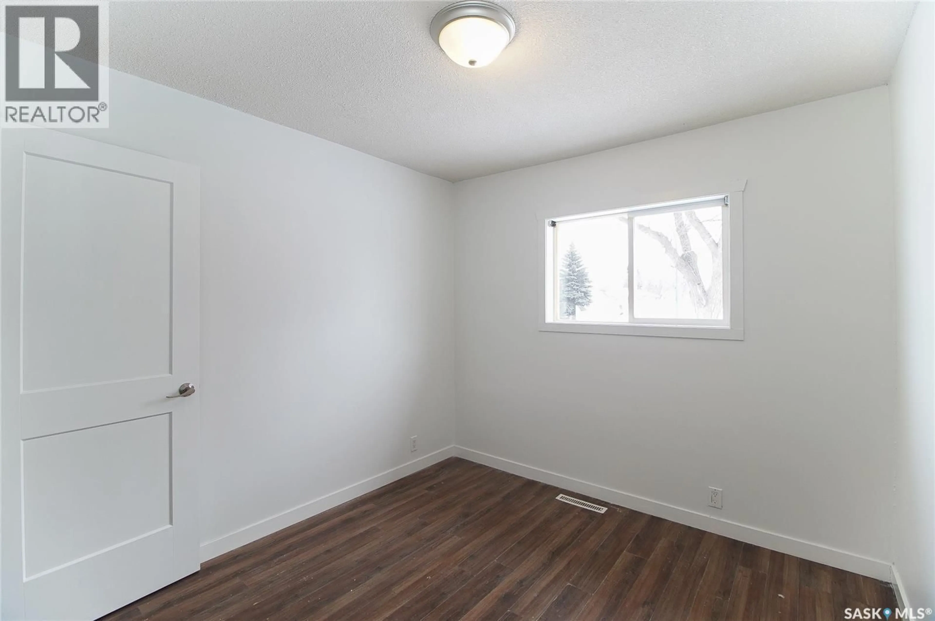 A pic of a room for 1400 ROTHWELL STREET, Regina Saskatchewan S4N2B3
