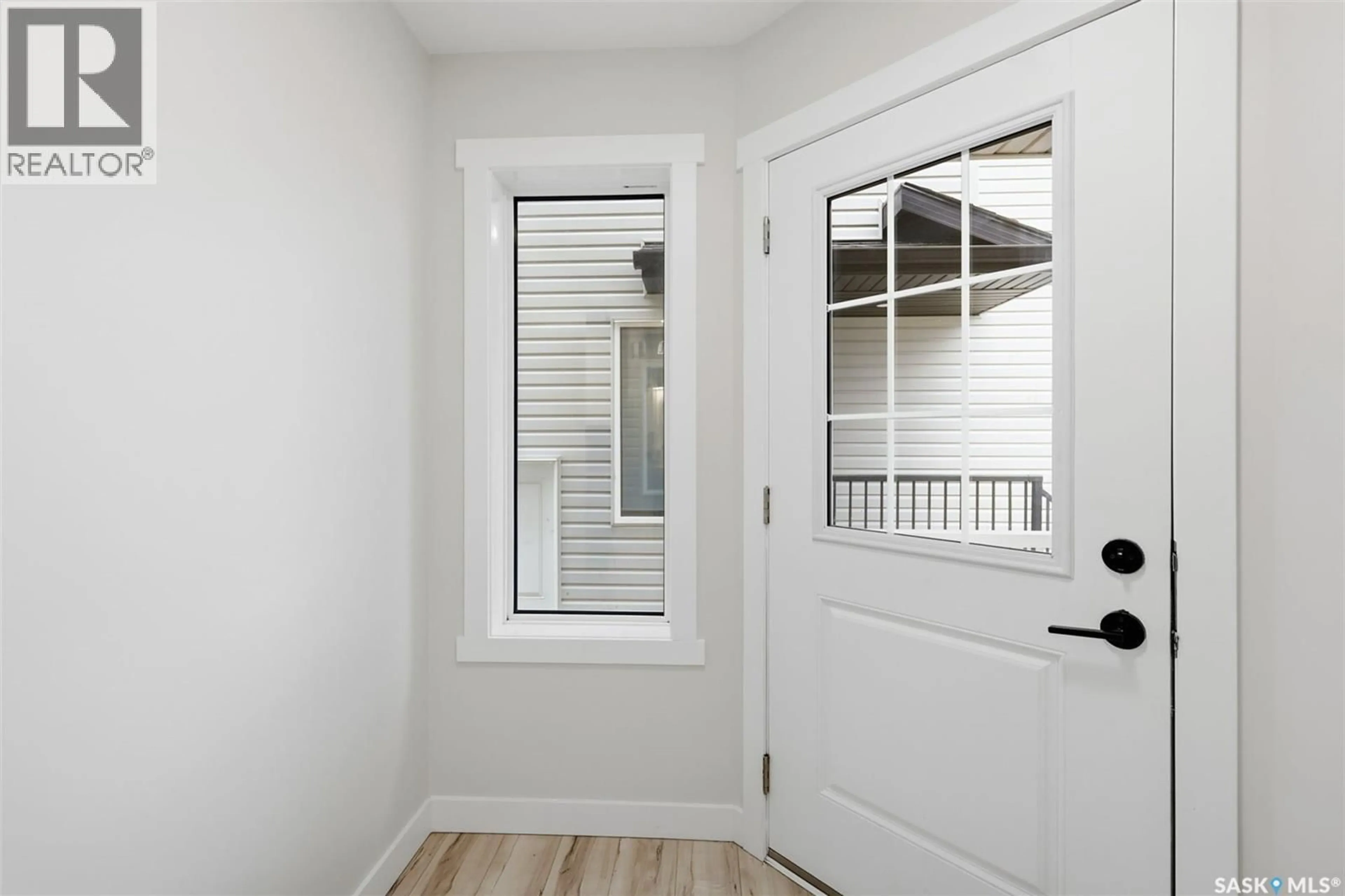 Indoor entryway for 713 BRIGHTON BOULEVARD, Saskatoon Saskatchewan S7V1P3