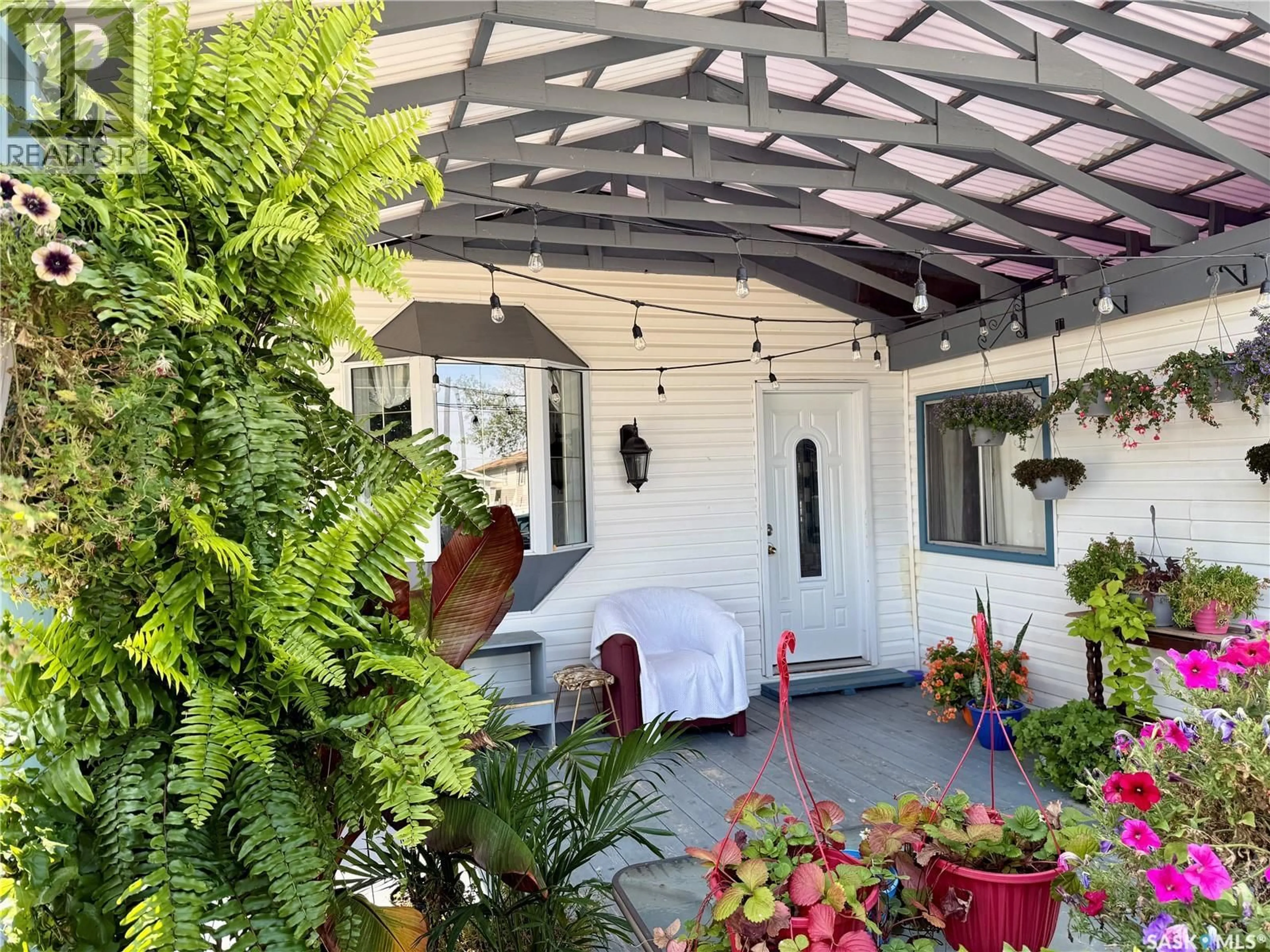 Patio, street for D5 - 1455 9TH AVENUE, Moose Jaw Saskatchewan S6J1C6