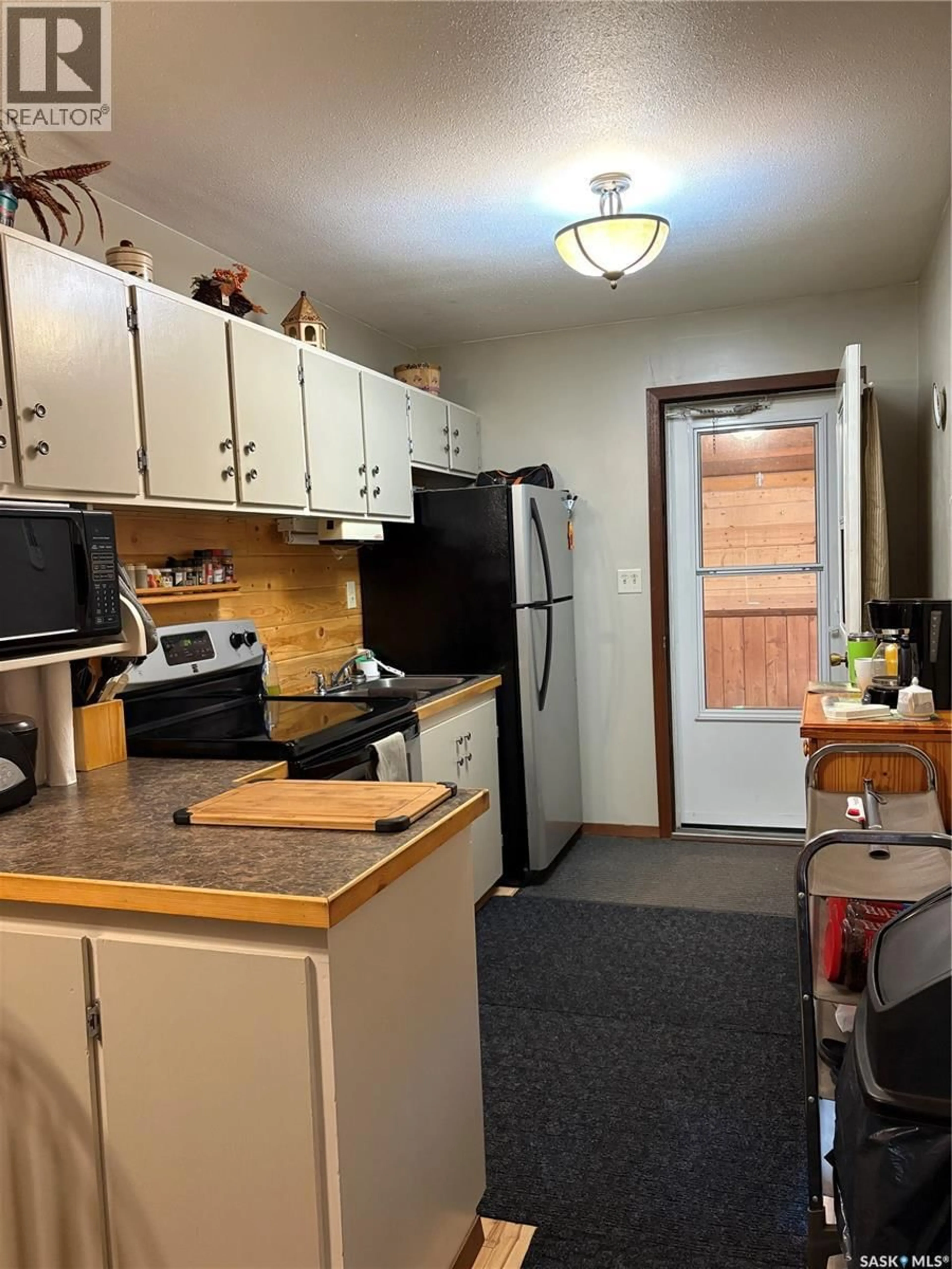 Standard kitchen, unknown for 12 PICKEREL BAY, Delaronde Lake Saskatchewan S0J0E0