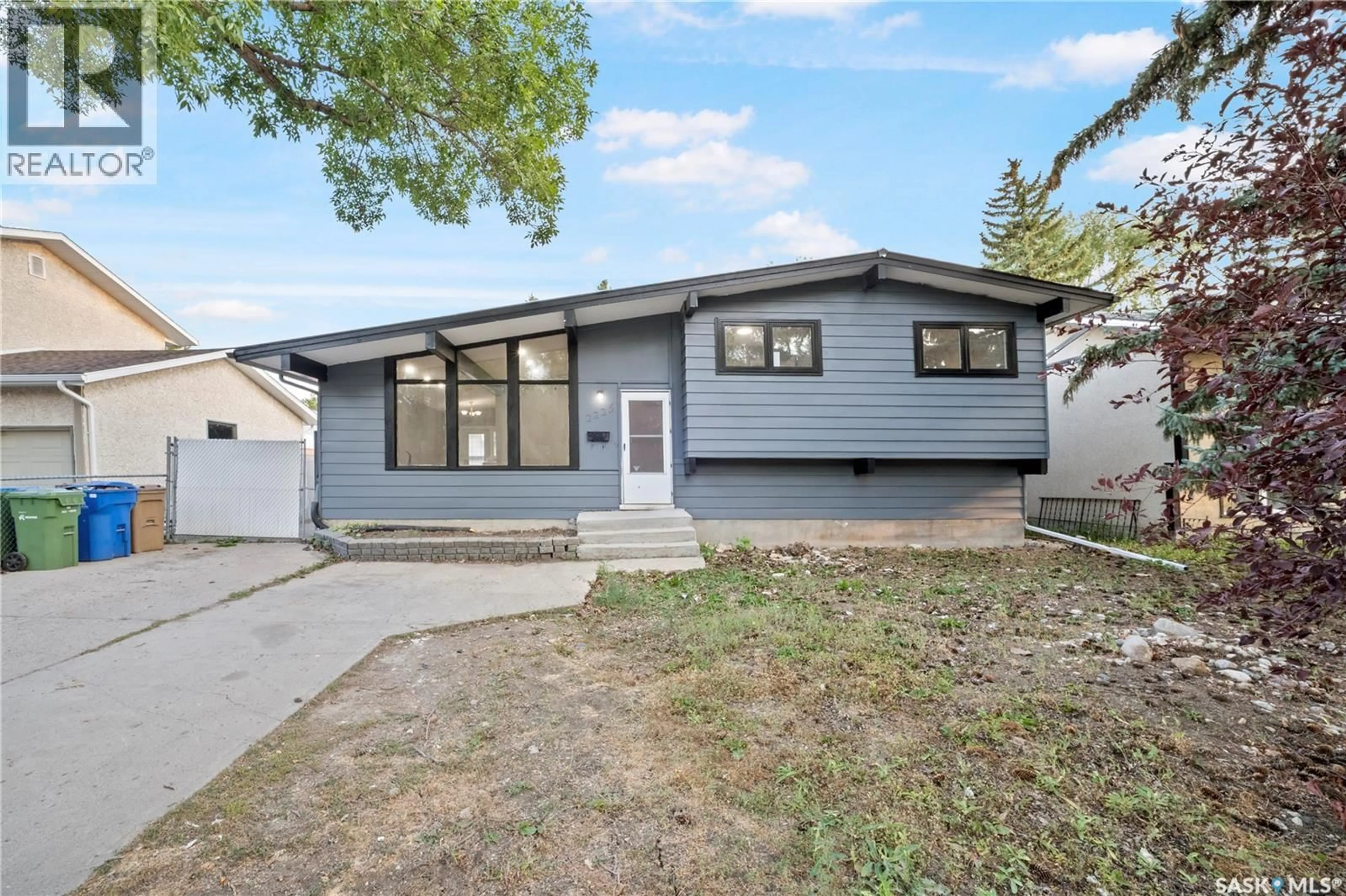 Home with vinyl exterior material, street for 2225 BEDFORD AVENUE, Regina Saskatchewan S4N0H1