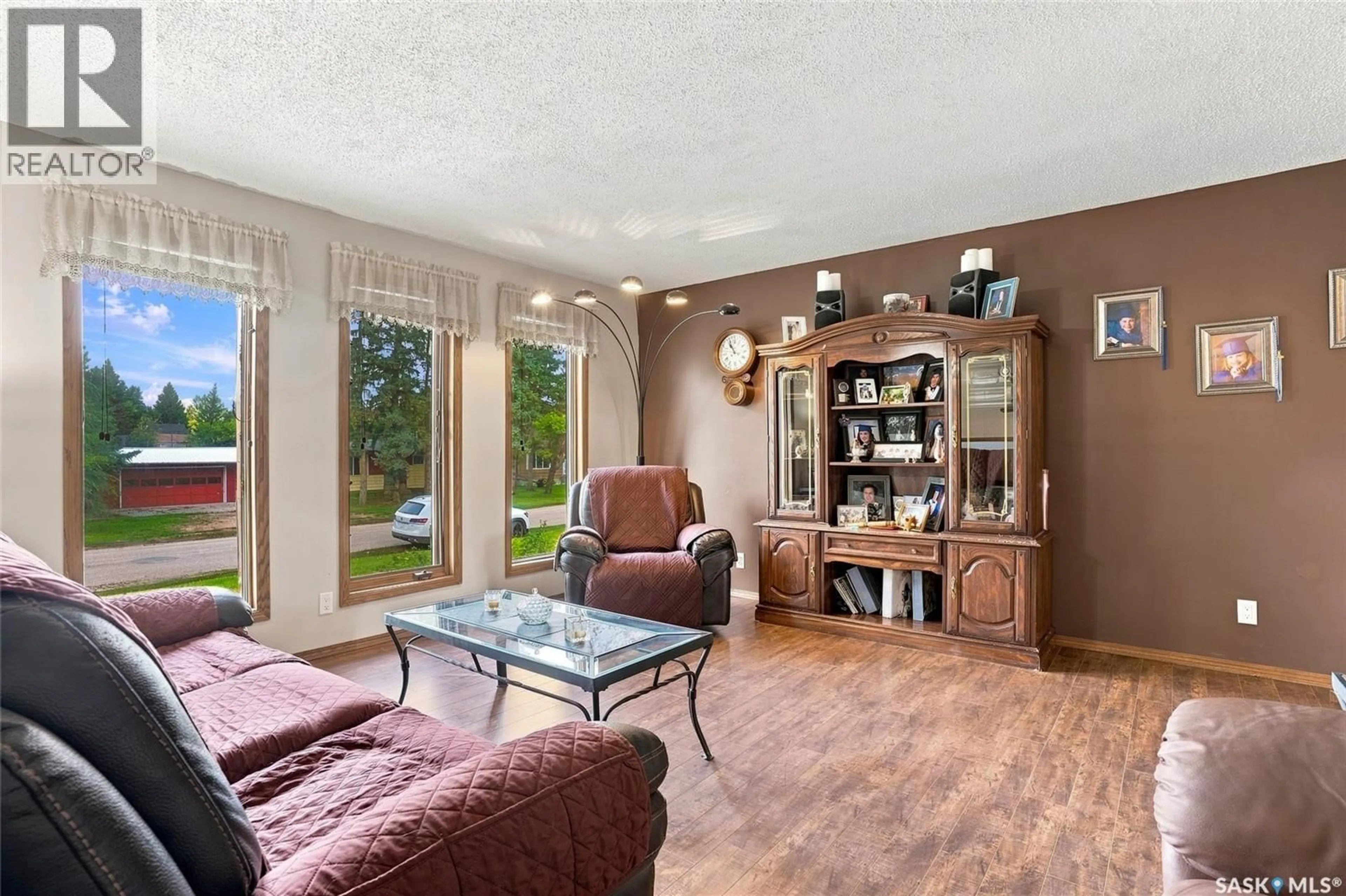 Living room with furniture, unknown for 109 SOUTH AVENUE E, Hafford Saskatchewan S0J1A0