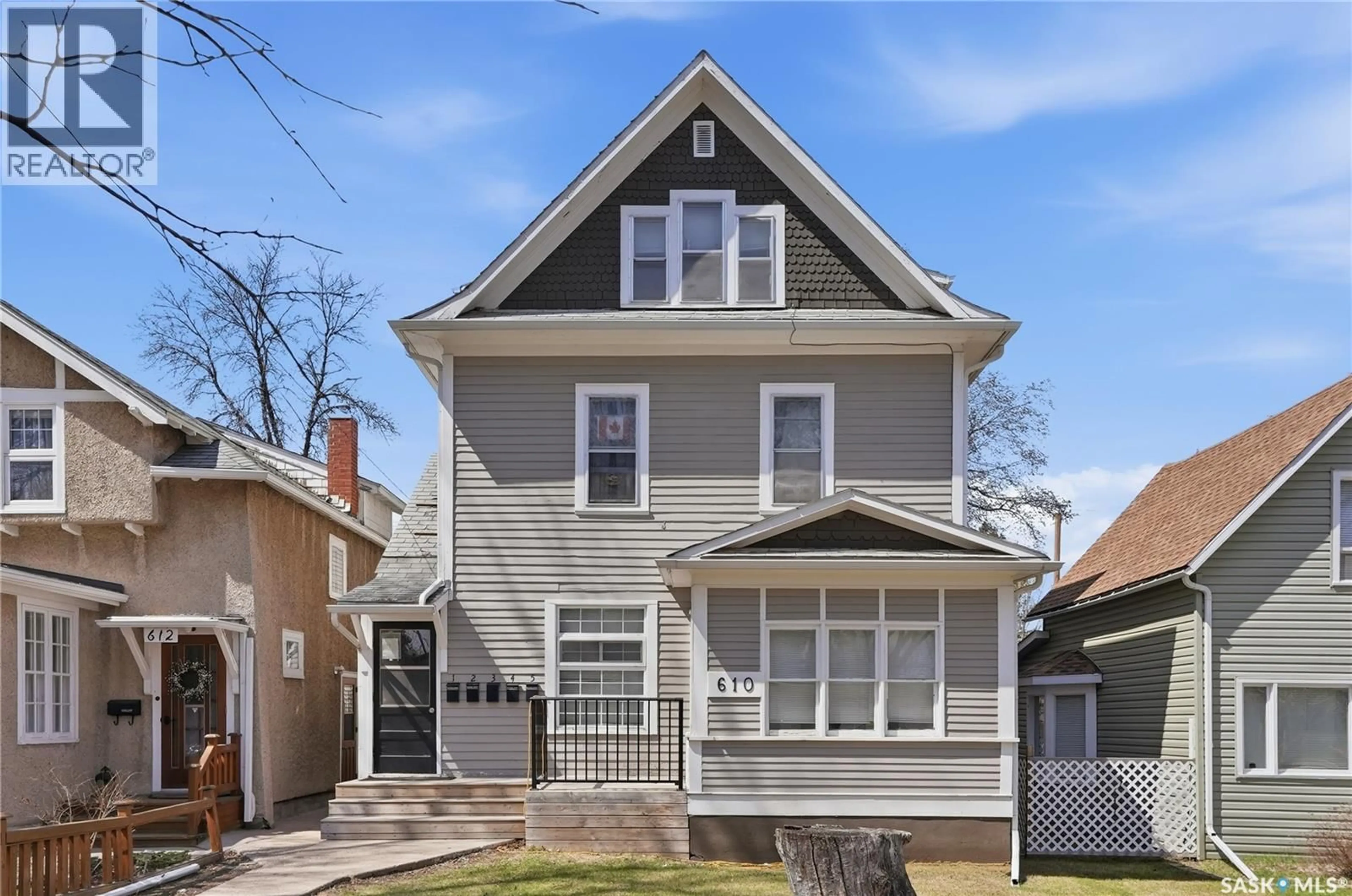 Home with vinyl exterior material, street for 610 ALBERT AVENUE, Saskatoon Saskatchewan S7N1G7
