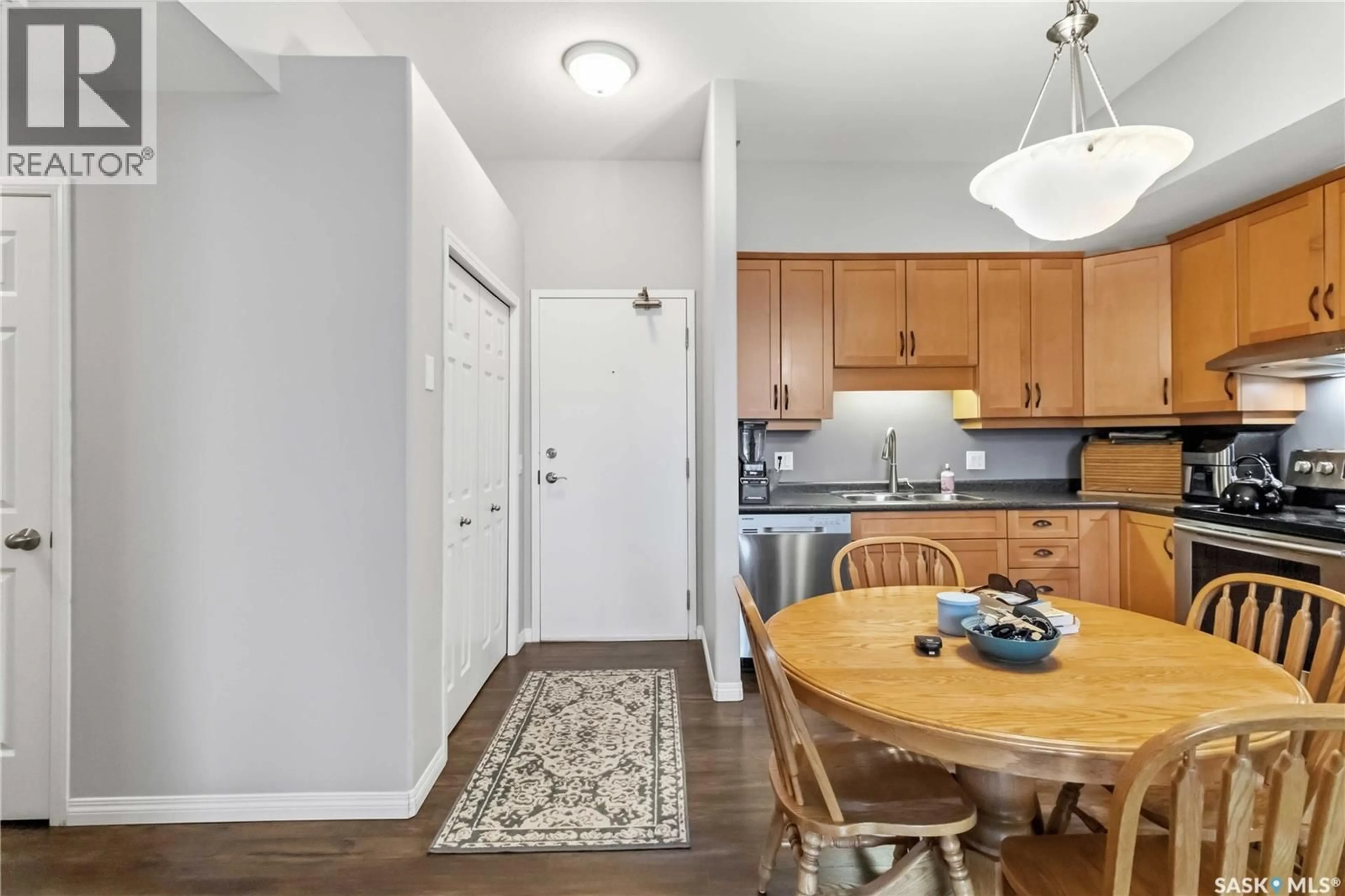 Standard kitchen, wood/laminate floor for 401 215 LOWE ROAD, Saskatoon Saskatchewan S7S1N1