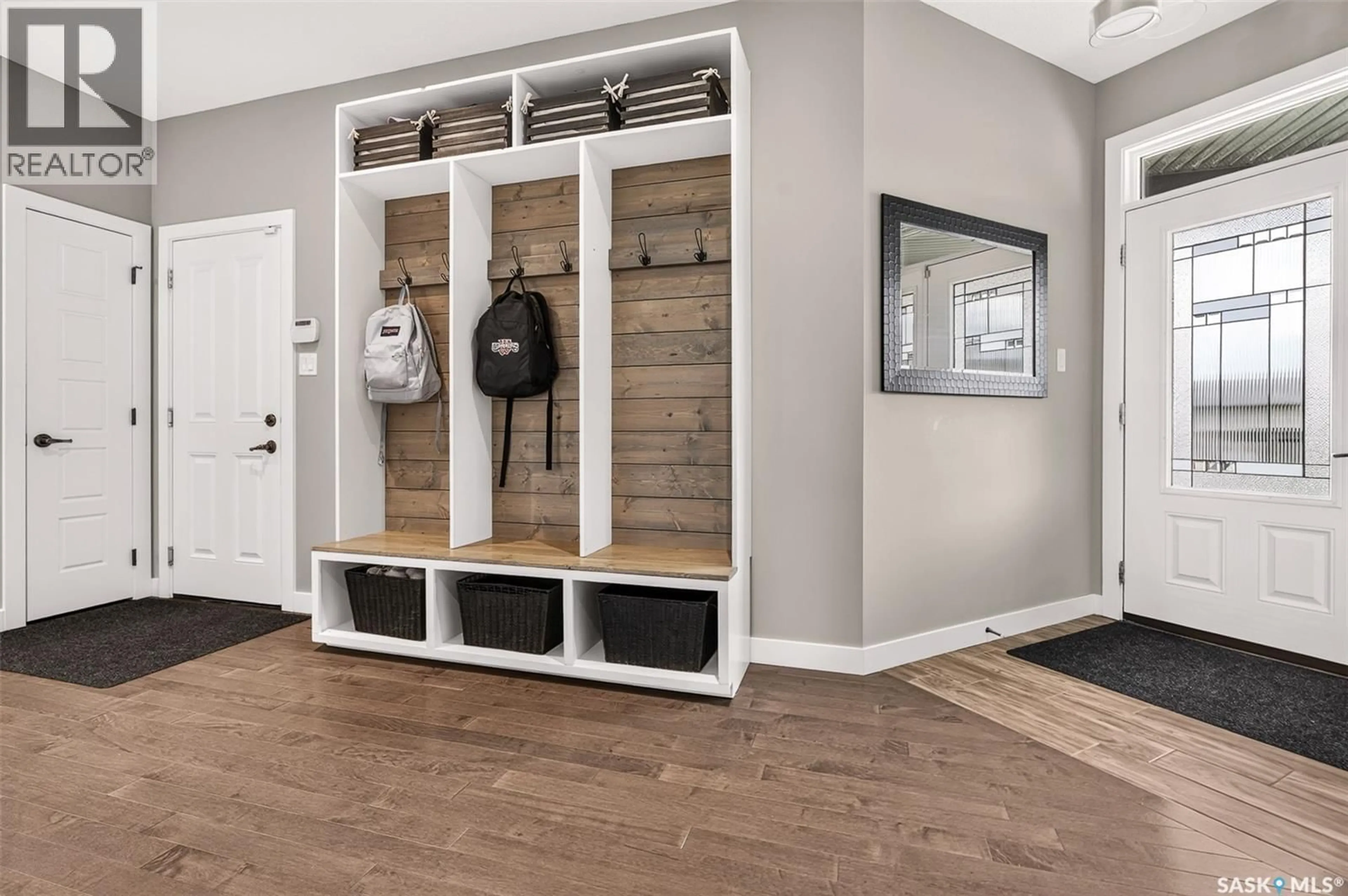Indoor entryway for 1214 MEIER DRIVE, Moose Jaw Saskatchewan S6J0B2