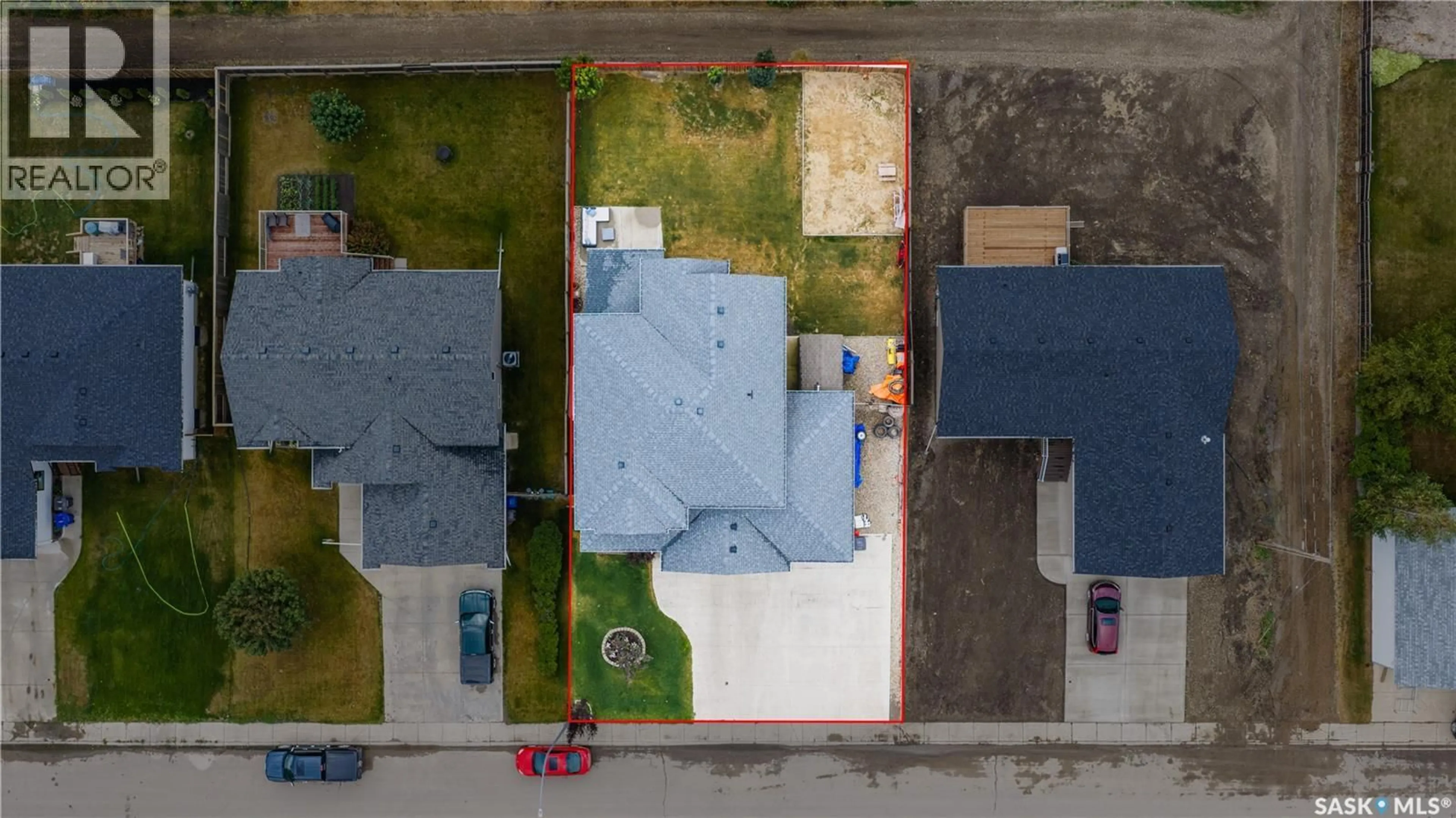 A pic from outside/outdoor area/front of a property/back of a property/a pic from drone, street for 96 101ST STREET, Humboldt Saskatchewan S0K2A0