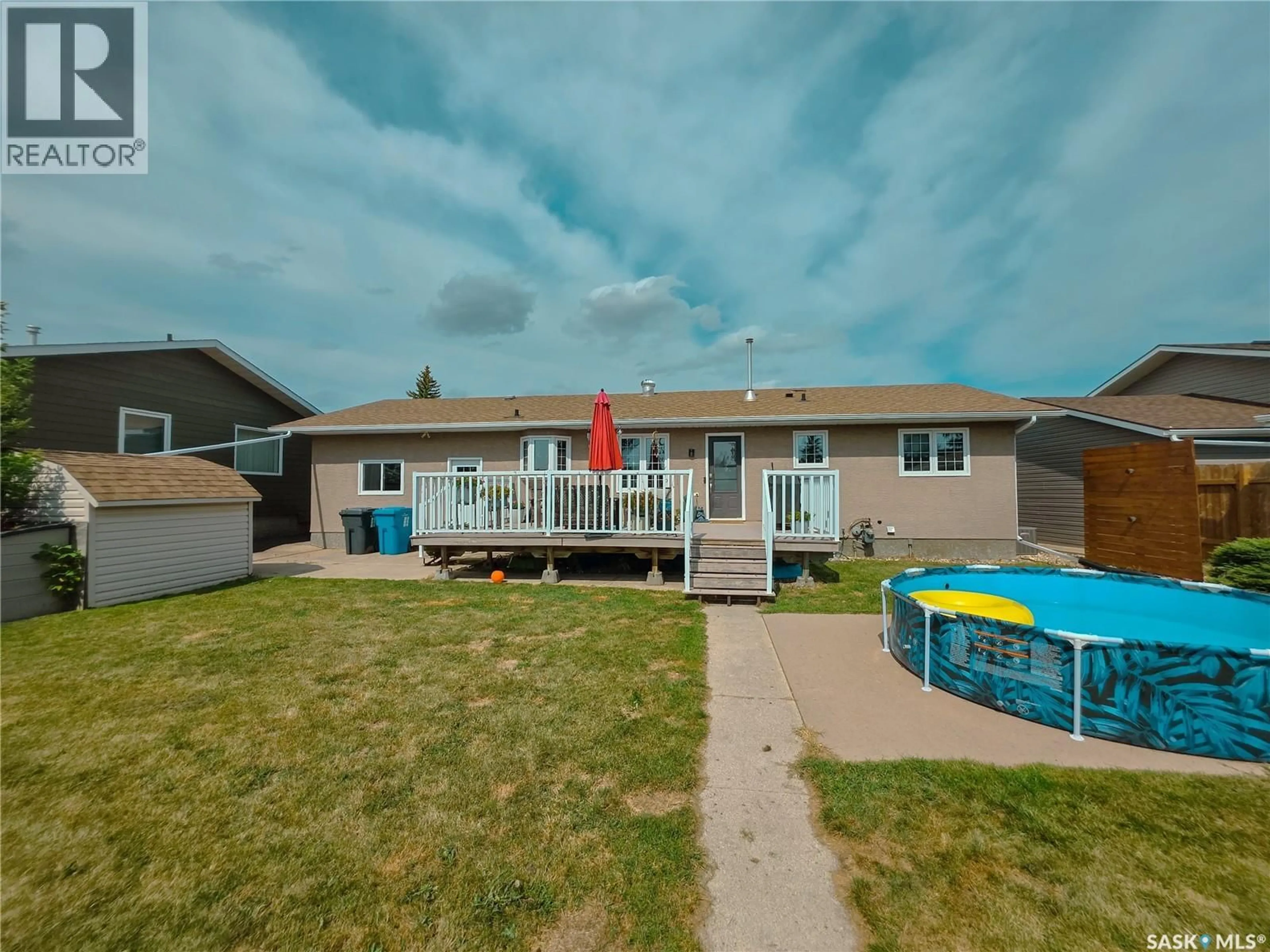 A pic from outside/outdoor area/front of a property/back of a property/a pic from drone, water/lake/river/ocean view for 51 VANIER DRIVE, Melville Saskatchewan S0A2P0