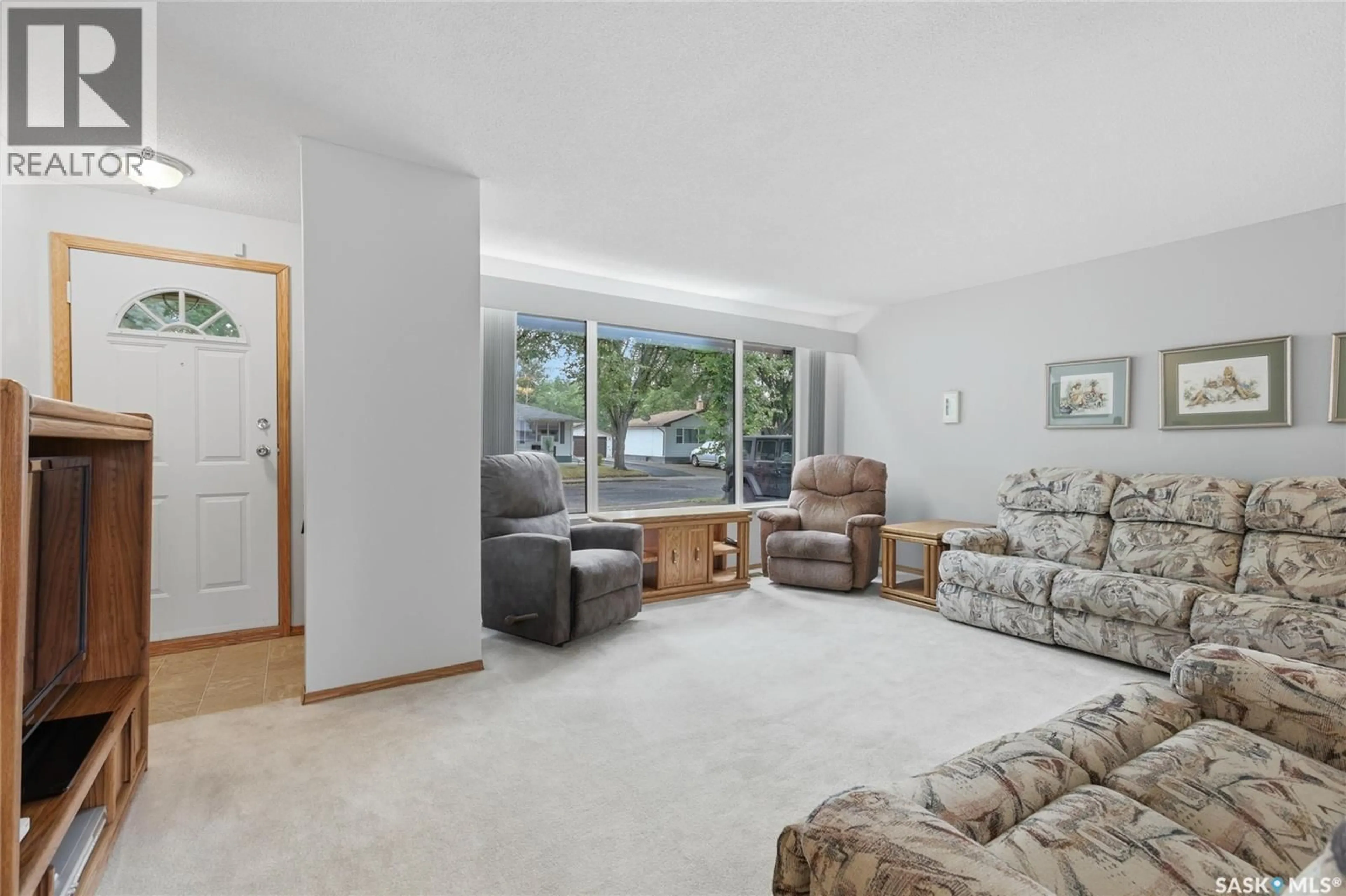 Living room with furniture, unknown for 16 YARNTON CRESCENT, Regina Saskatchewan S4R4A2