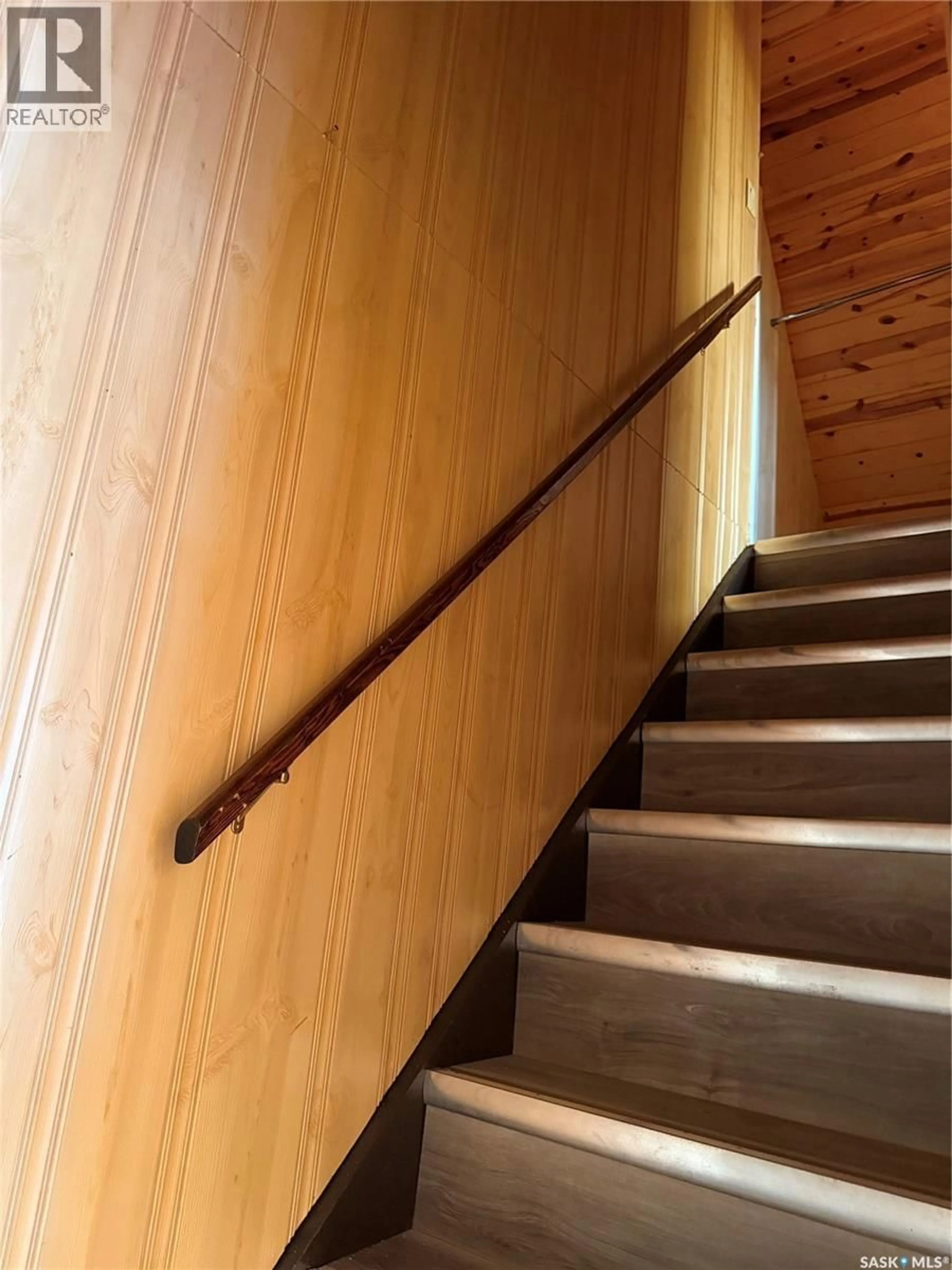 Stairs for 21 LIANA'S LANE, Emerald Lake Saskatchewan S0J1M0