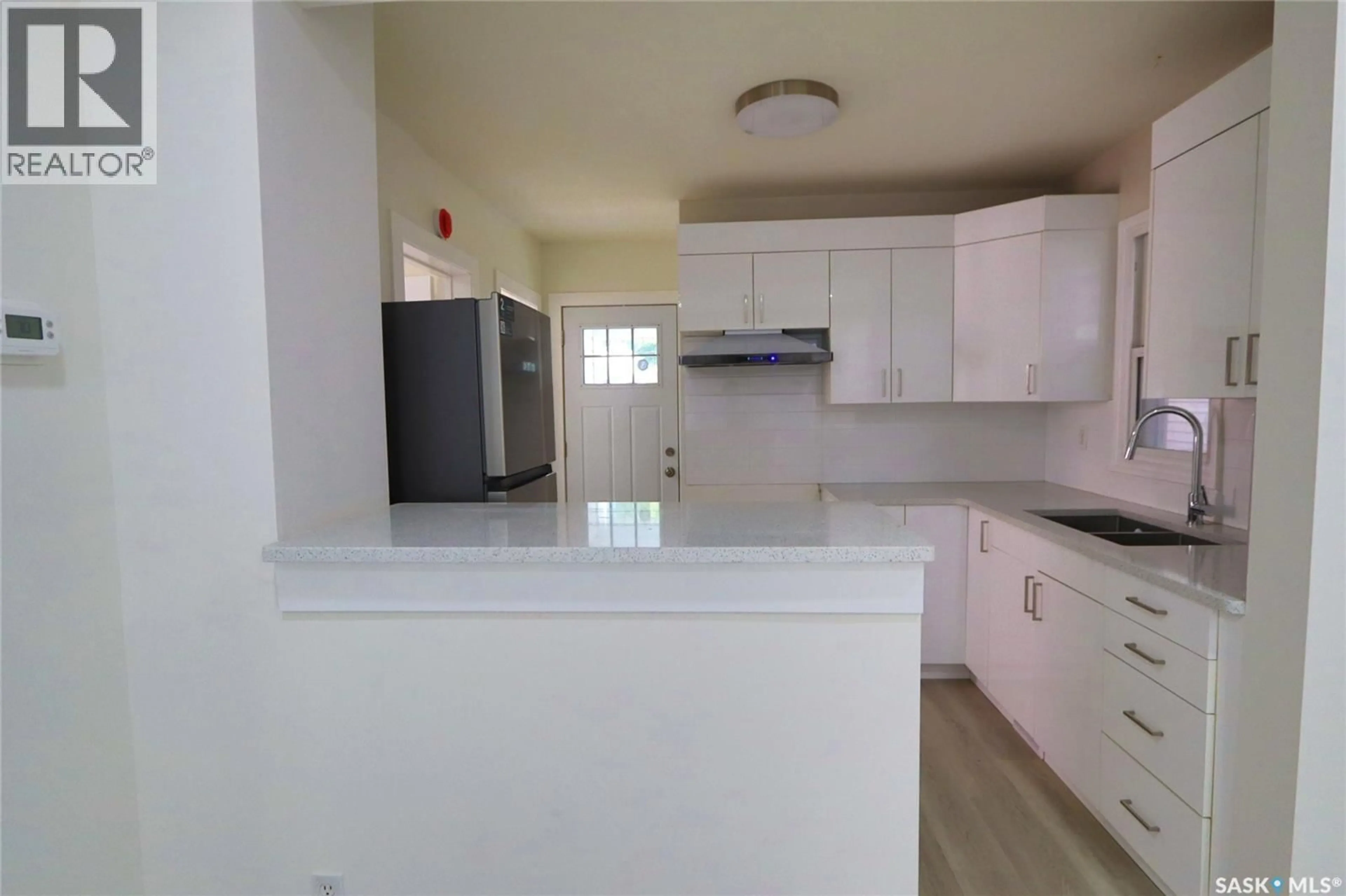 Standard kitchen, unknown for 2039 WALLACE STREET, Regina Saskatchewan S4N4A3