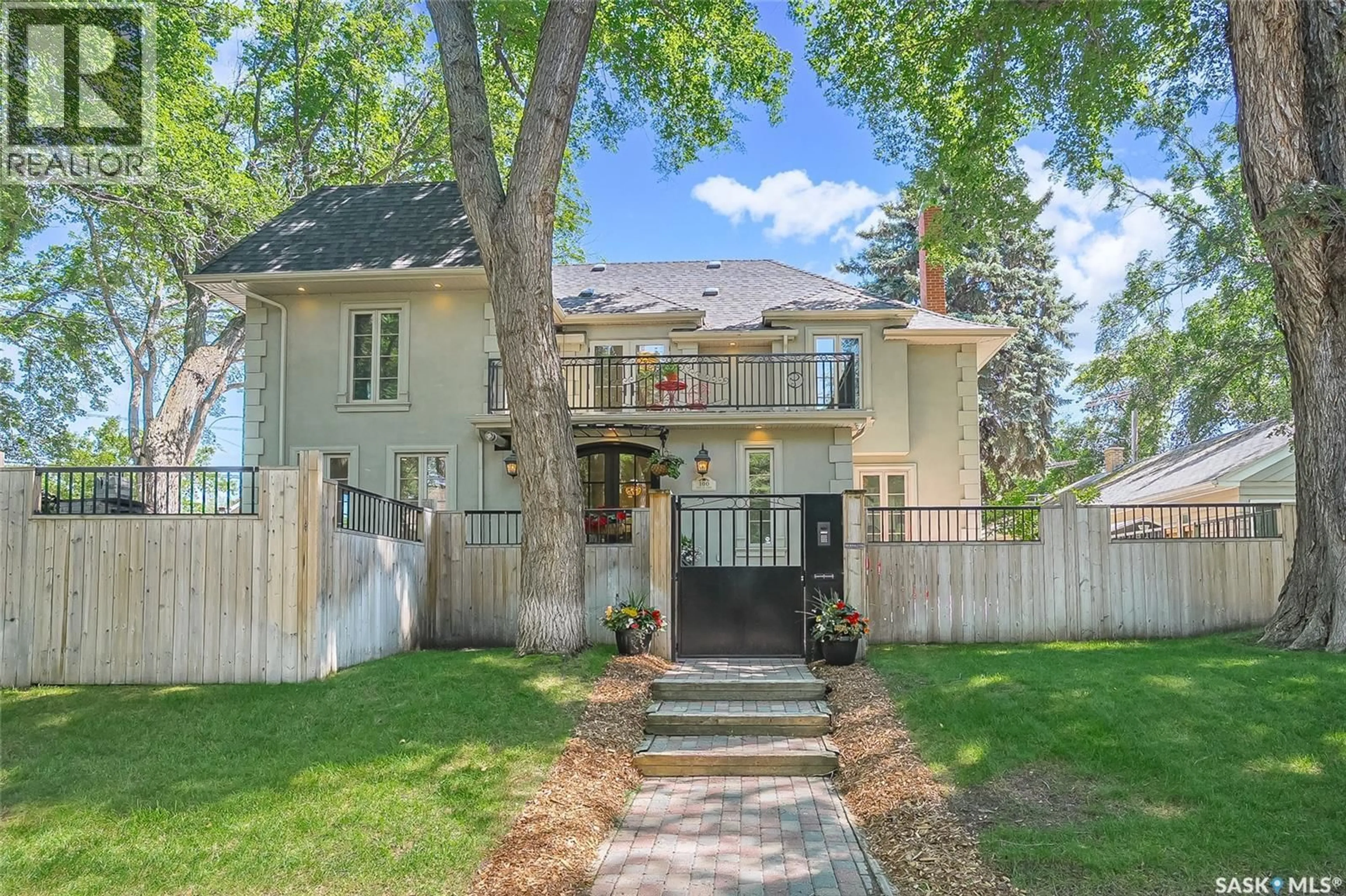 Unknown for 100 POPLAR CRESCENT, Saskatoon Saskatchewan S7M0A6