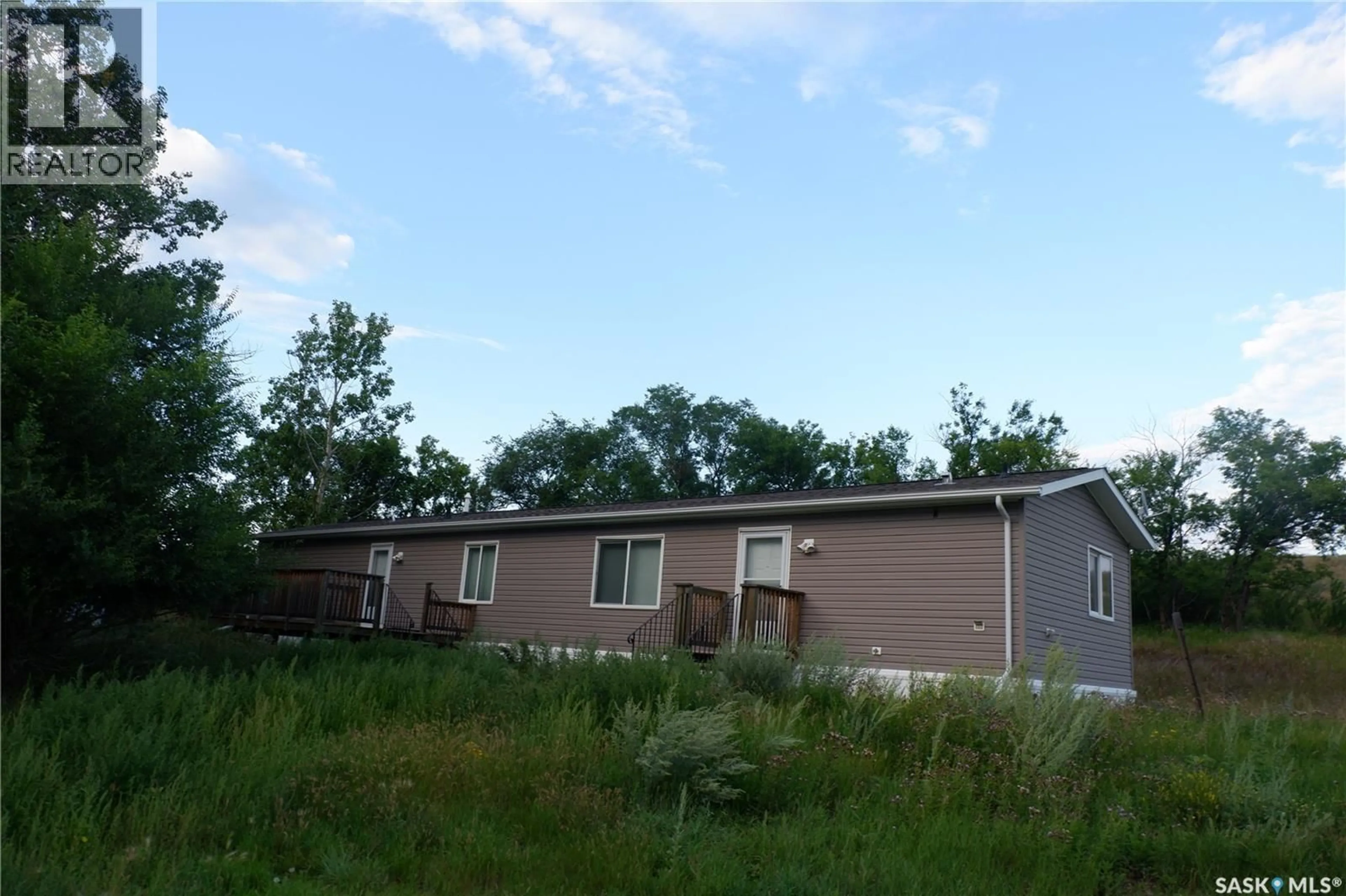Home with vinyl exterior material, unknown for Rayner ACREAGE, Old Post Rm No. 43 Saskatchewan S0H3R0