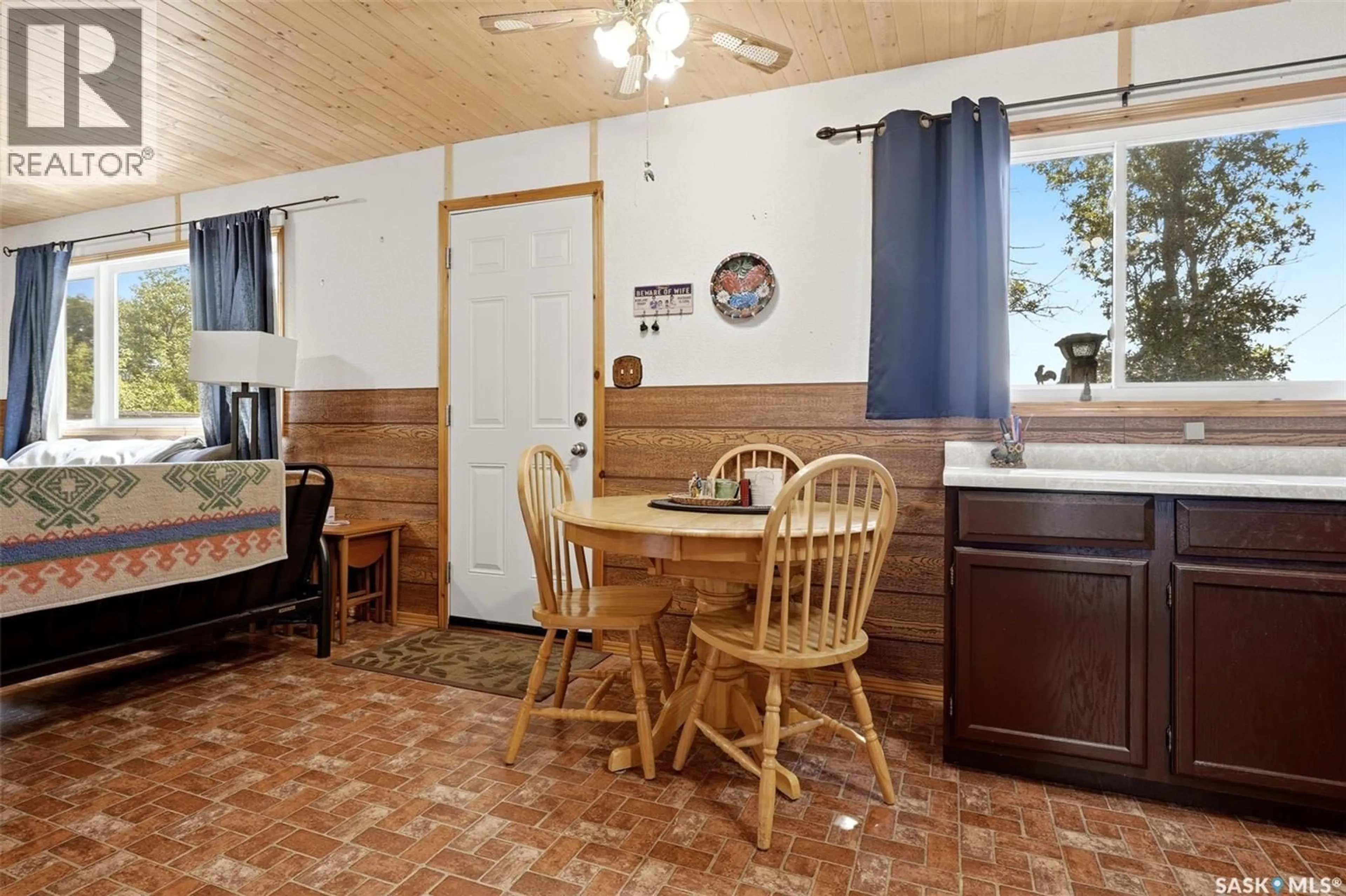 Standard kitchen, unknown for 514 IDYLEWYLDE AVENUE, Saskatchewan Beach Saskatchewan S0G4L0
