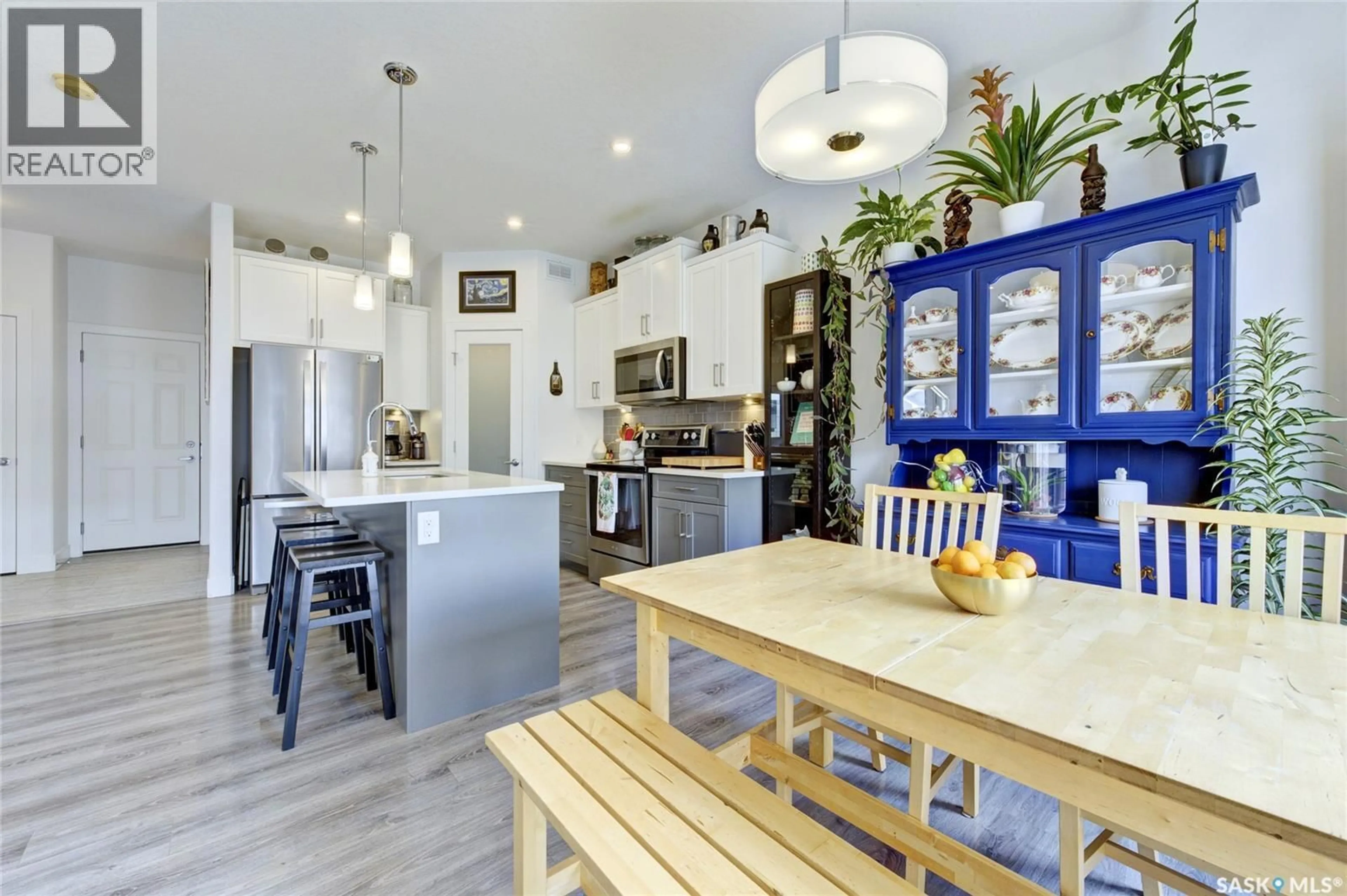 Open concept kitchen, unknown for 158 COWAN CRESCENT, Martensville Saskatchewan S0K0A2