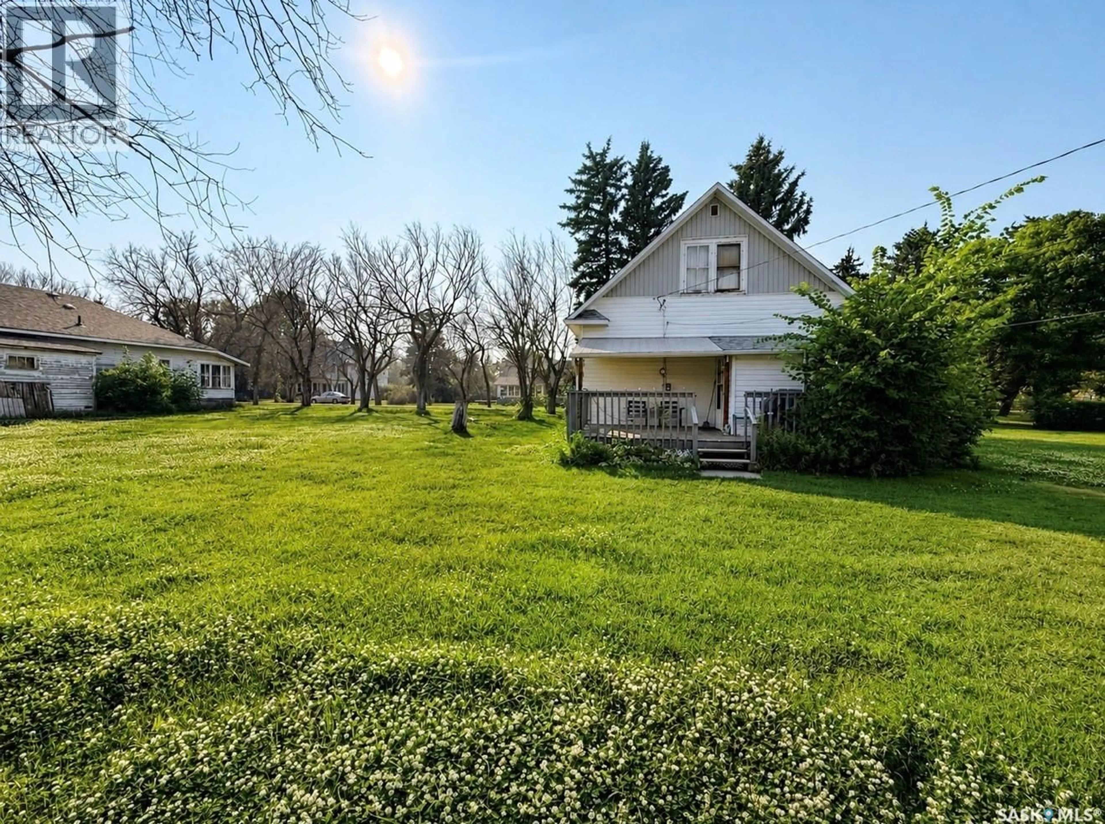 A pic from outside/outdoor area/front of a property/back of a property/a pic from drone, street for 305 BOUNTY STREET, Conquest Saskatchewan S0L0L0