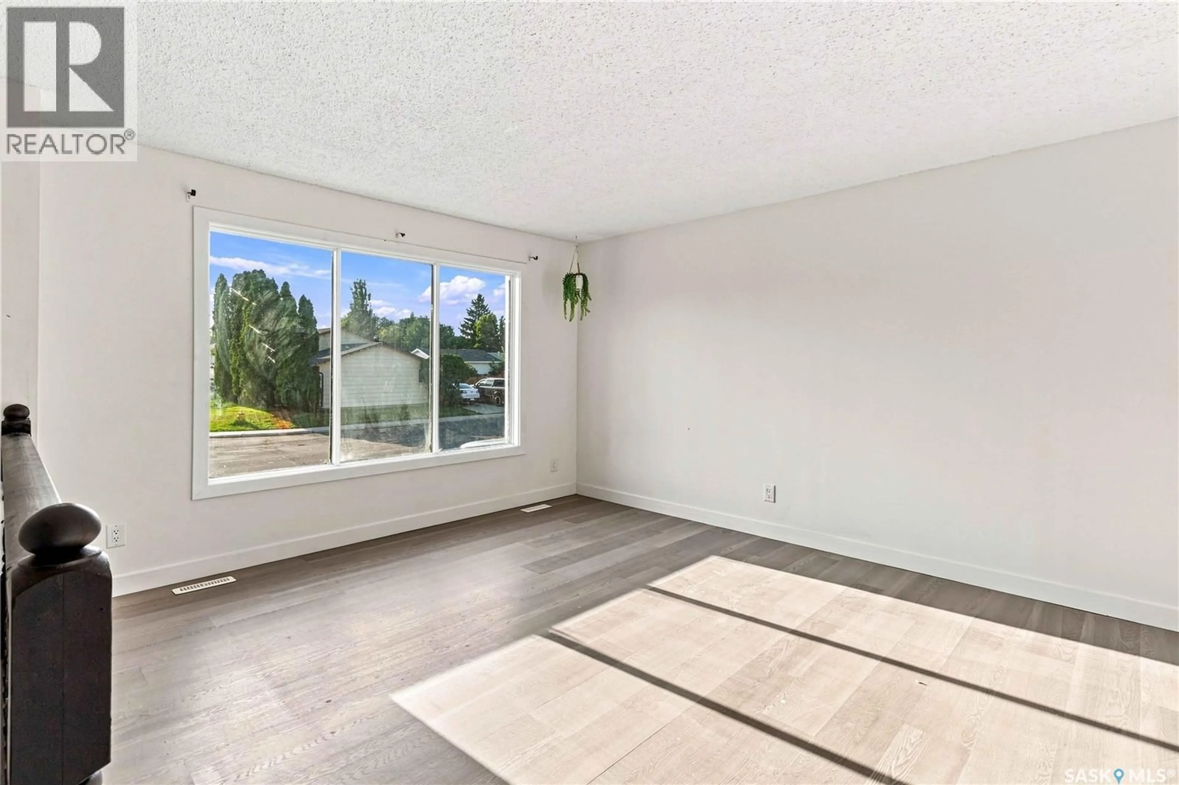 A pic of a room for 1530 LATRACE ROAD, Saskatoon Saskatchewan S7L6M2