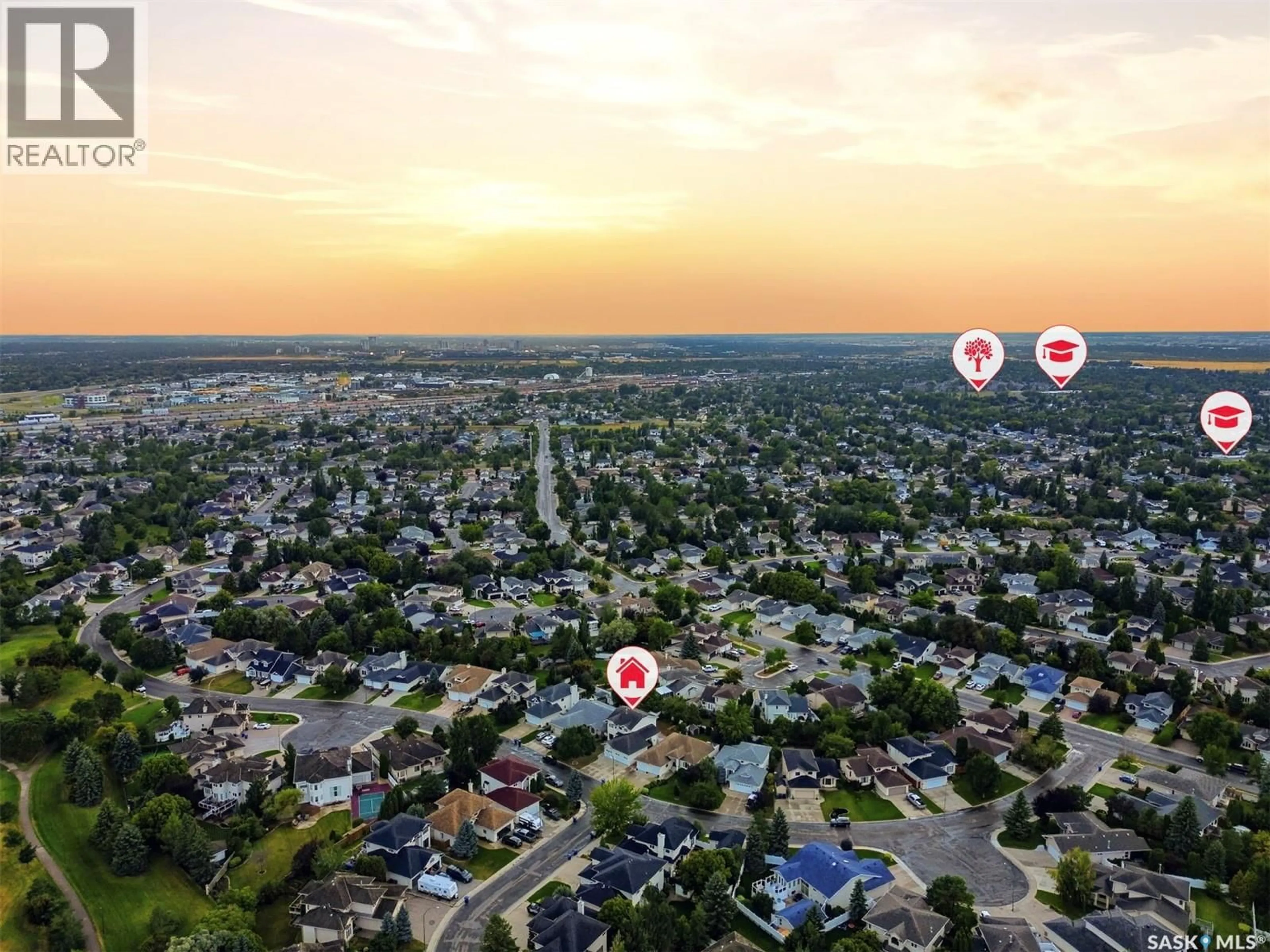 A pic from outside/outdoor area/front of a property/back of a property/a pic from drone, unknown for 310 CHOTEM CRESCENT, Saskatoon Saskatchewan S7N4M3