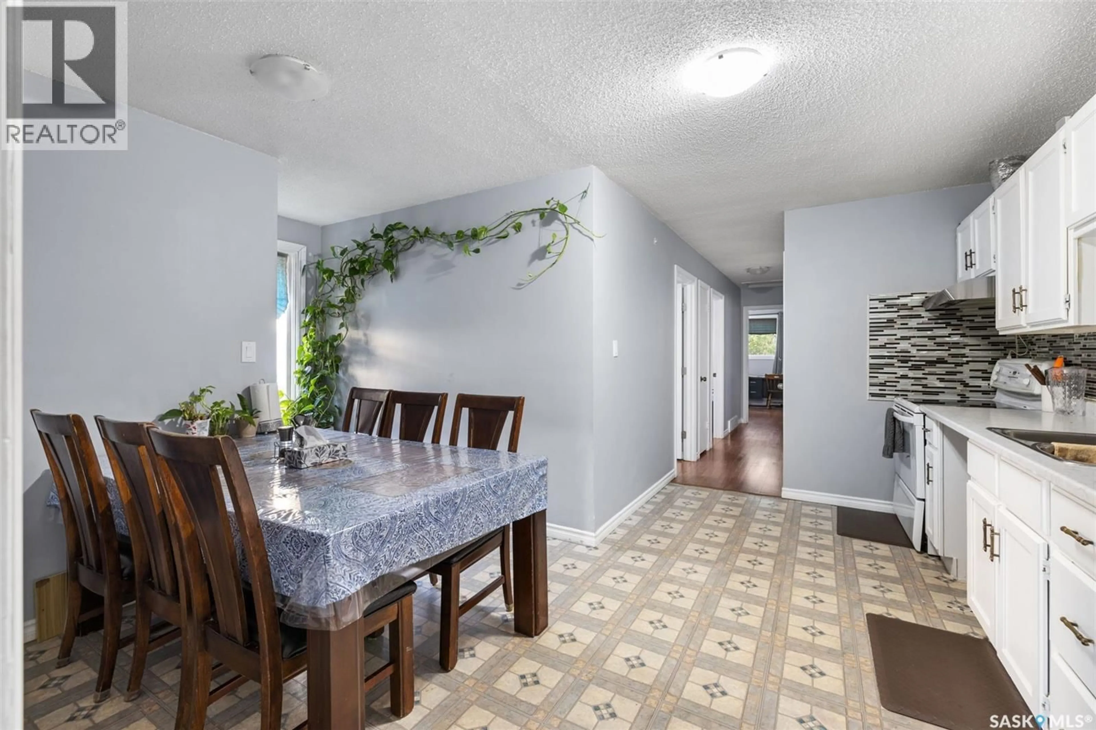 Dining room, ceramic/tile floor for 139 THOMSON AVENUE, Regina Saskatchewan S4N5L2
