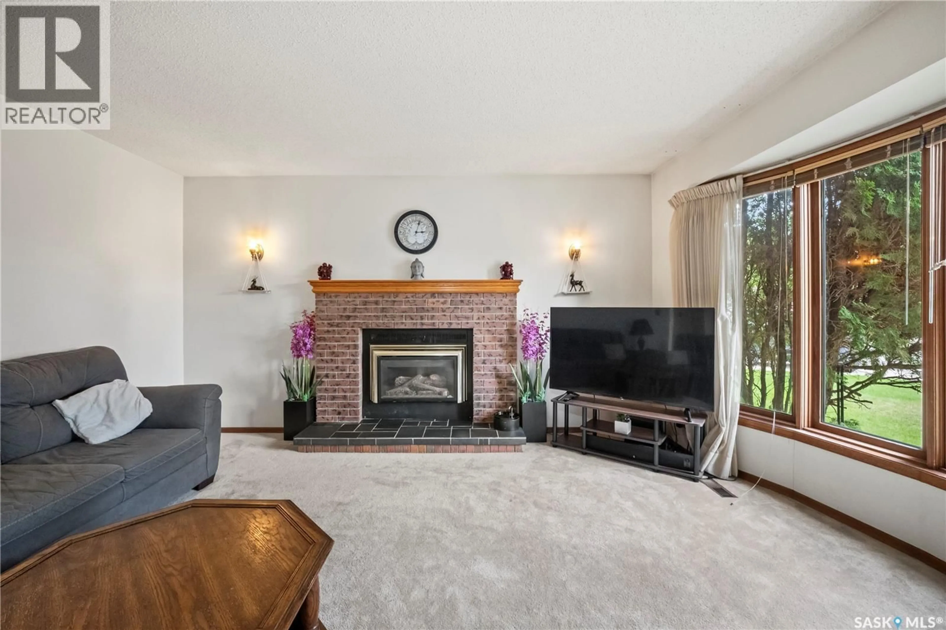 Living room with furniture, unknown for 146 ALPORT CRESCENT, Regina Saskatchewan S4R7Y6