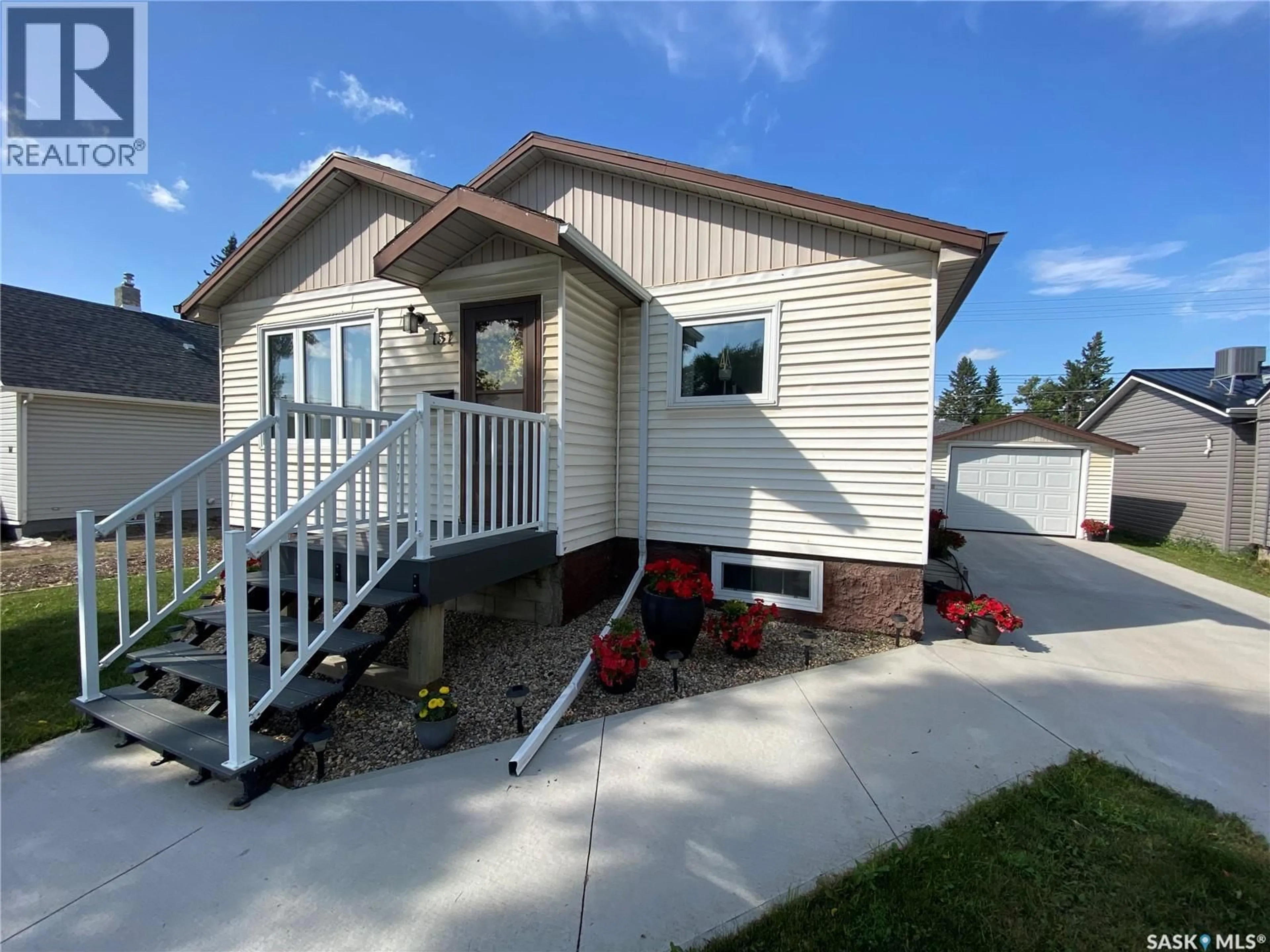 Home with vinyl exterior material, street for 157 BROADWAY STREET, Yorkton Saskatchewan S3N0M5