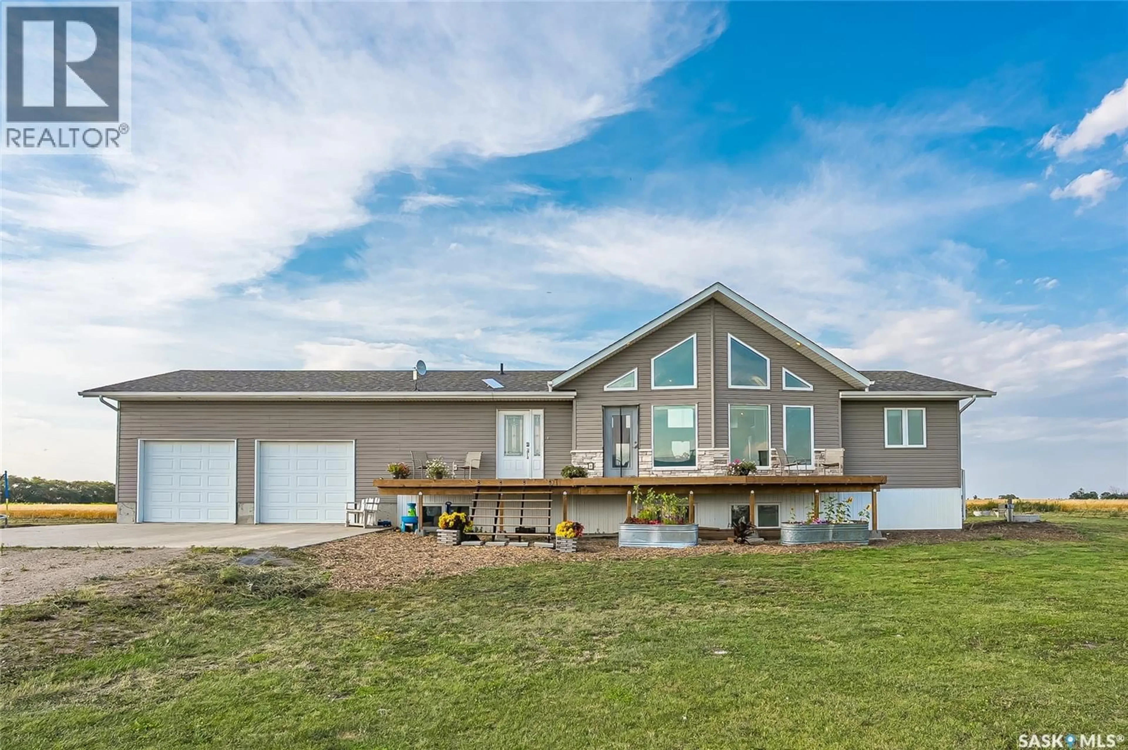Home with vinyl exterior material, unknown for 40 ACRE FARM FARM, Corman Park Rm No. 344 Saskatchewan S0K2L0