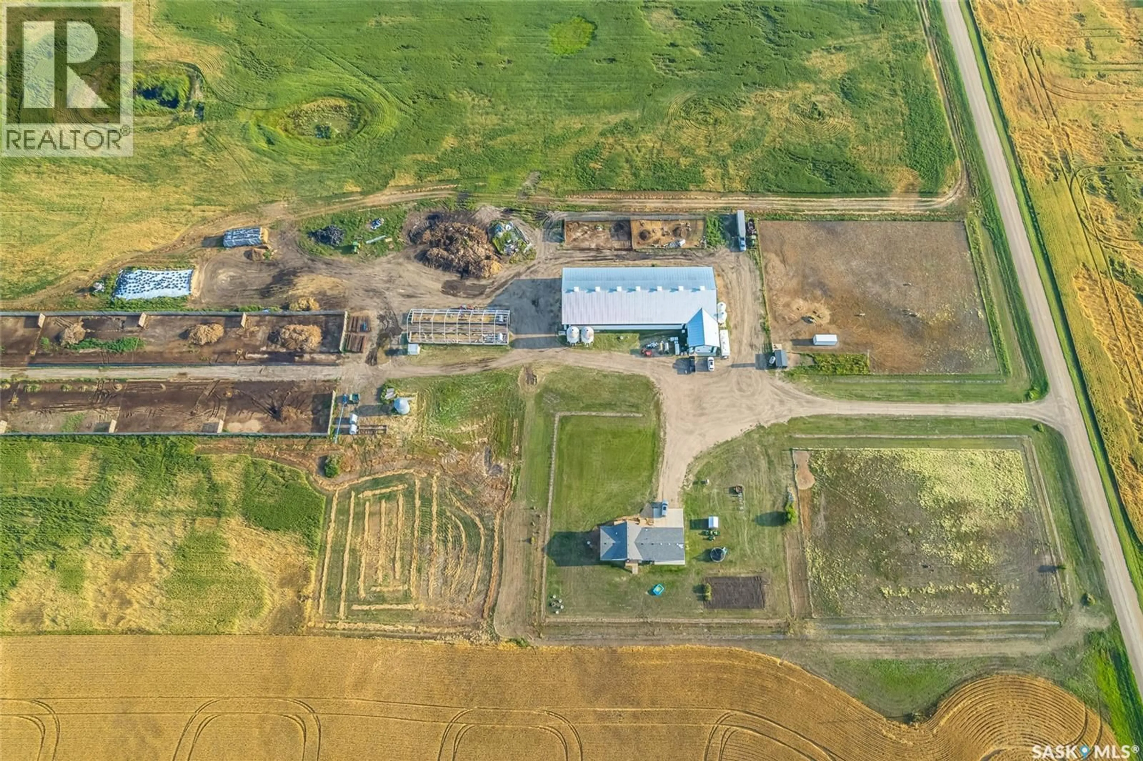 A pic from outside/outdoor area/front of a property/back of a property/a pic from drone, building for 40 ACRE FARM FARM, Corman Park Rm No. 344 Saskatchewan S0K2L0
