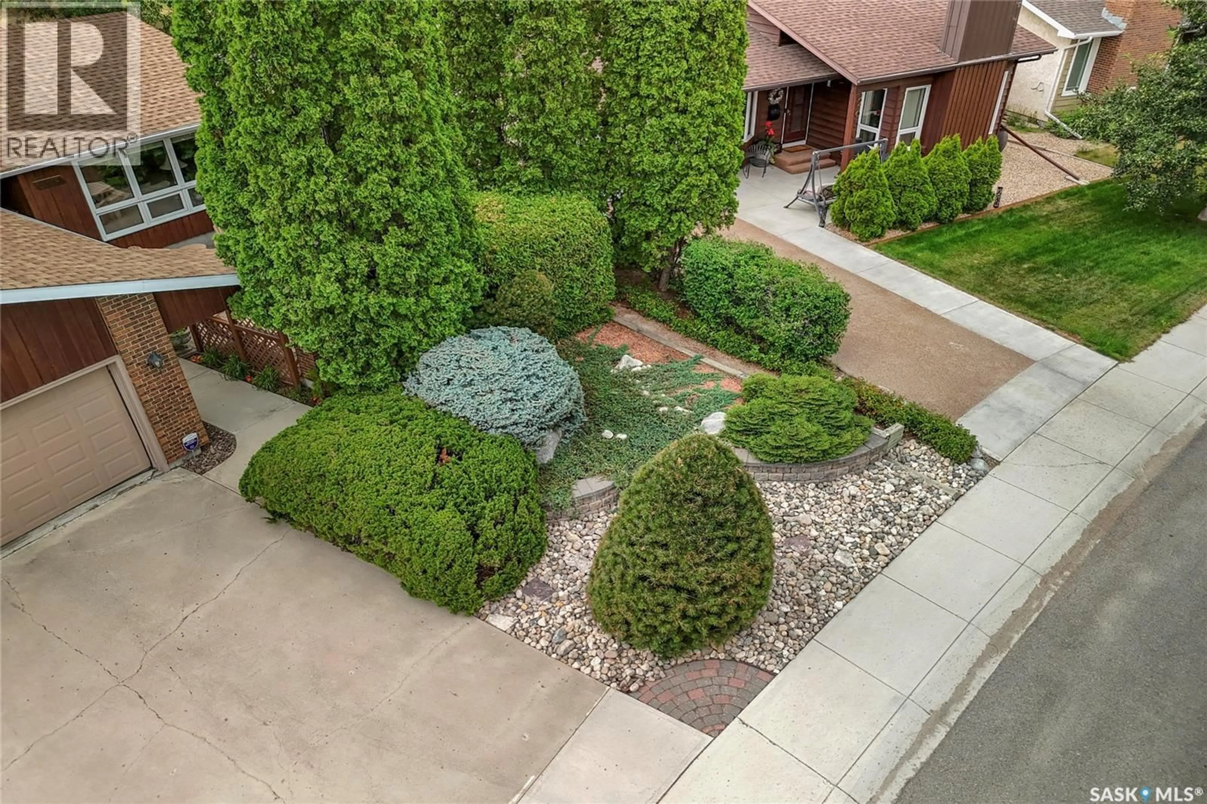 A pic from outside/outdoor area/front of a property/back of a property/a pic from drone, street for 2654 KLIMAN CRESCENT, Regina Saskatchewan S4V0M2