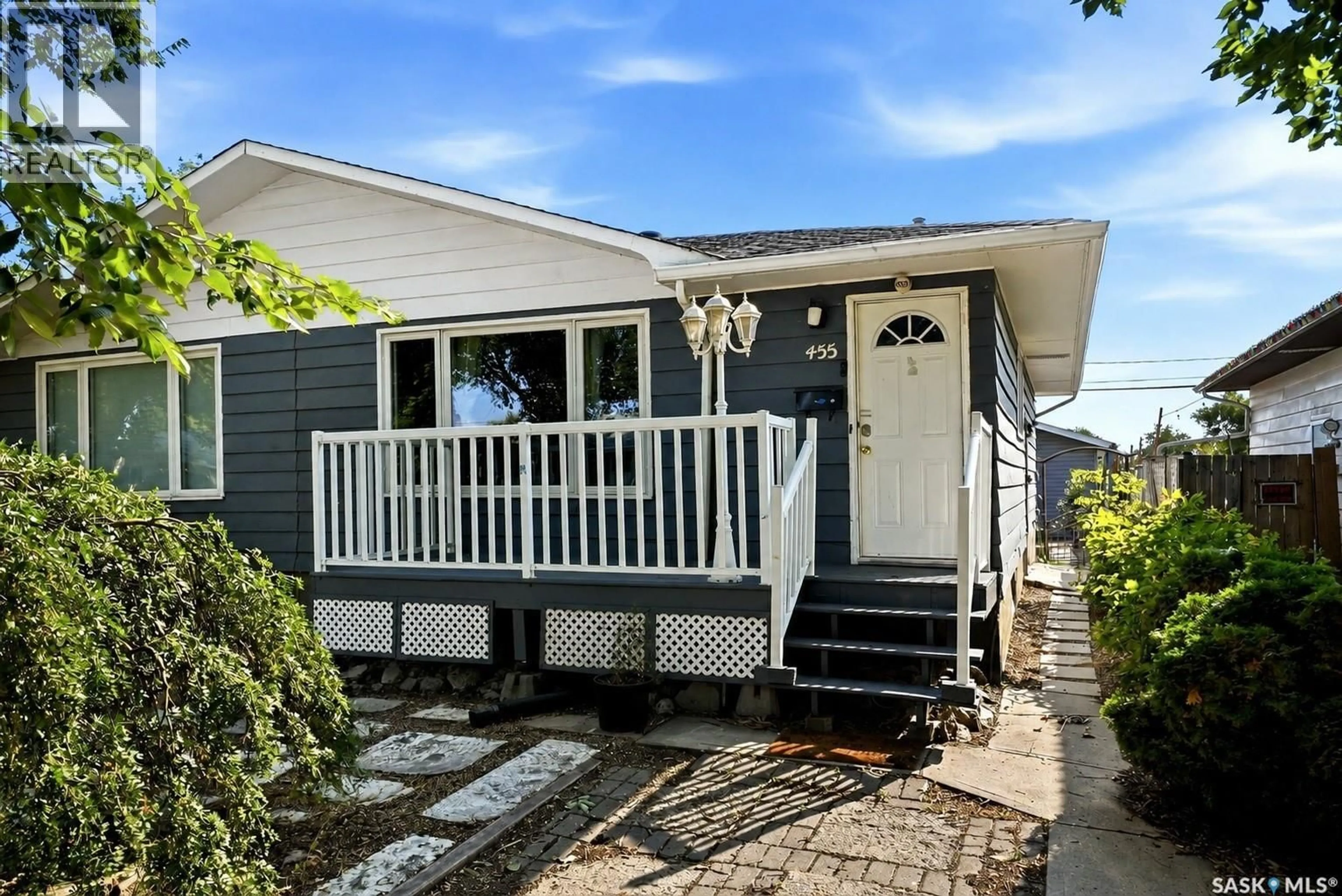 Home with vinyl exterior material, street for 455 FROOM CRESCENT, Regina Saskatchewan S4N1T5