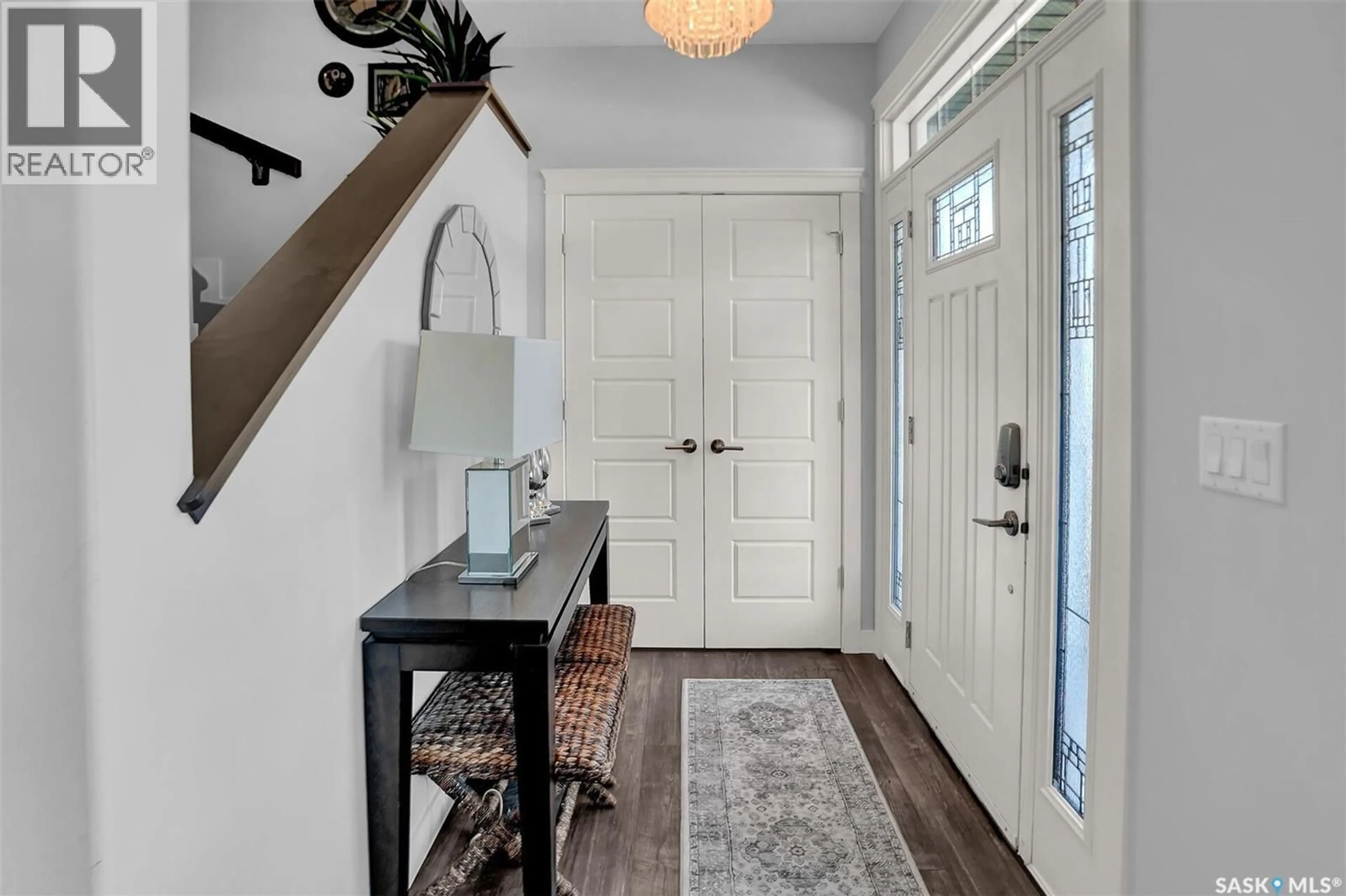 Indoor entryway for E - 4537 GREEN APPLE DRIVE, Regina Saskatchewan S4V3H4
