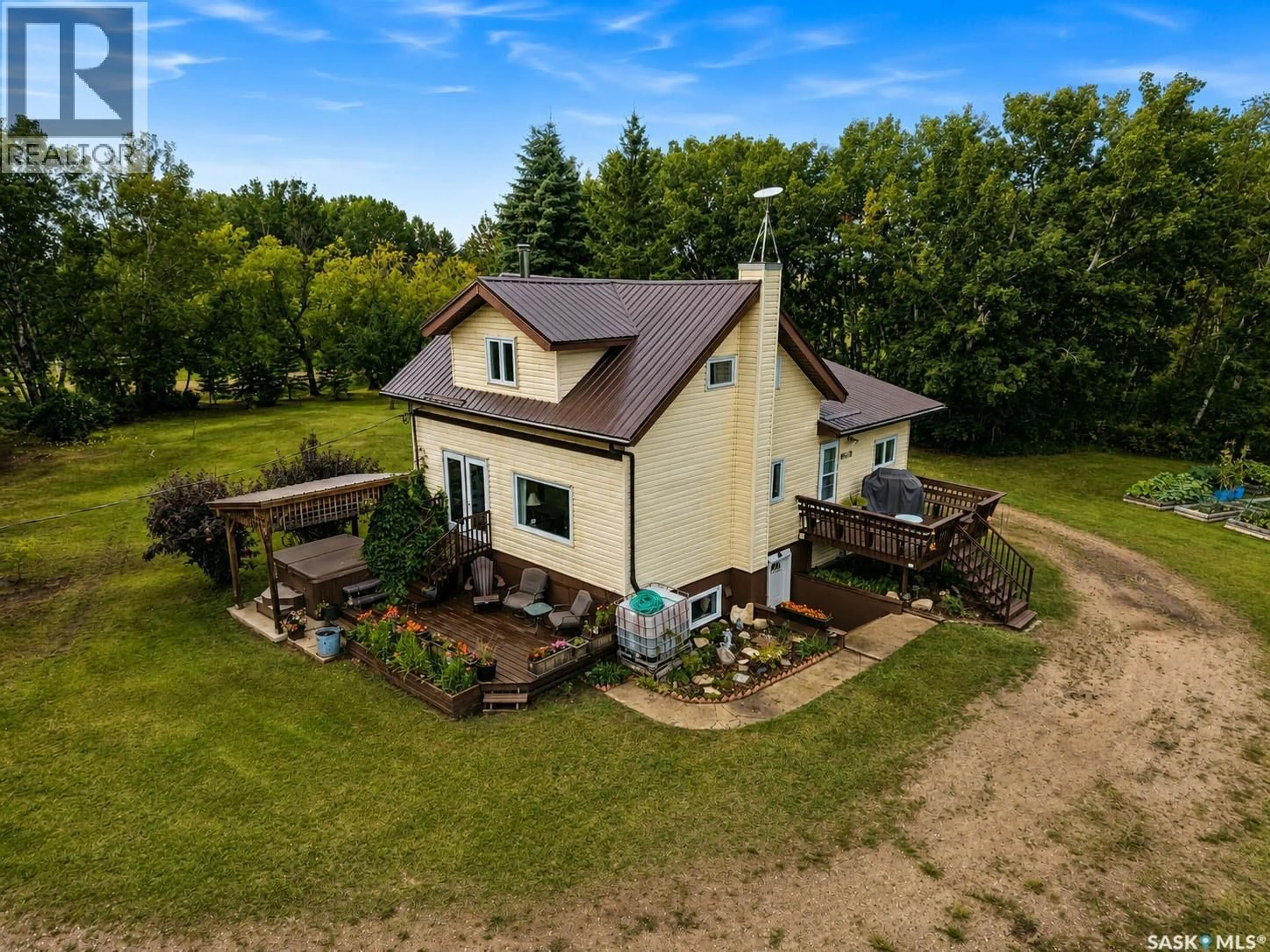 A pic from outside/outdoor area/front of a property/back of a property/a pic from drone, building for JENIC ROAD, Prince Albert Rm No. 461 Saskatchewan S6V5P8