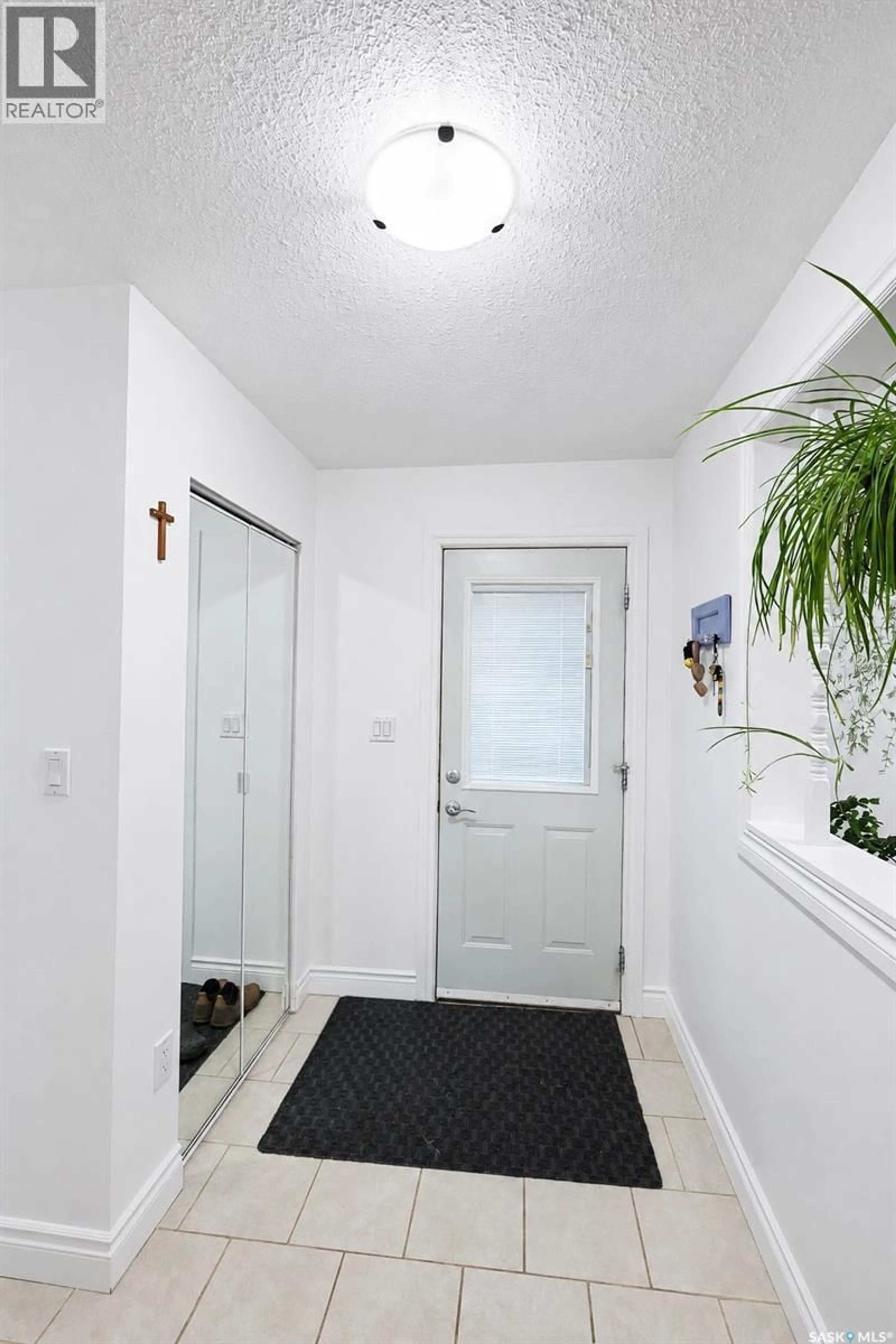 Indoor entryway for JENIC ROAD, Prince Albert Rm No. 461 Saskatchewan S6V5P8