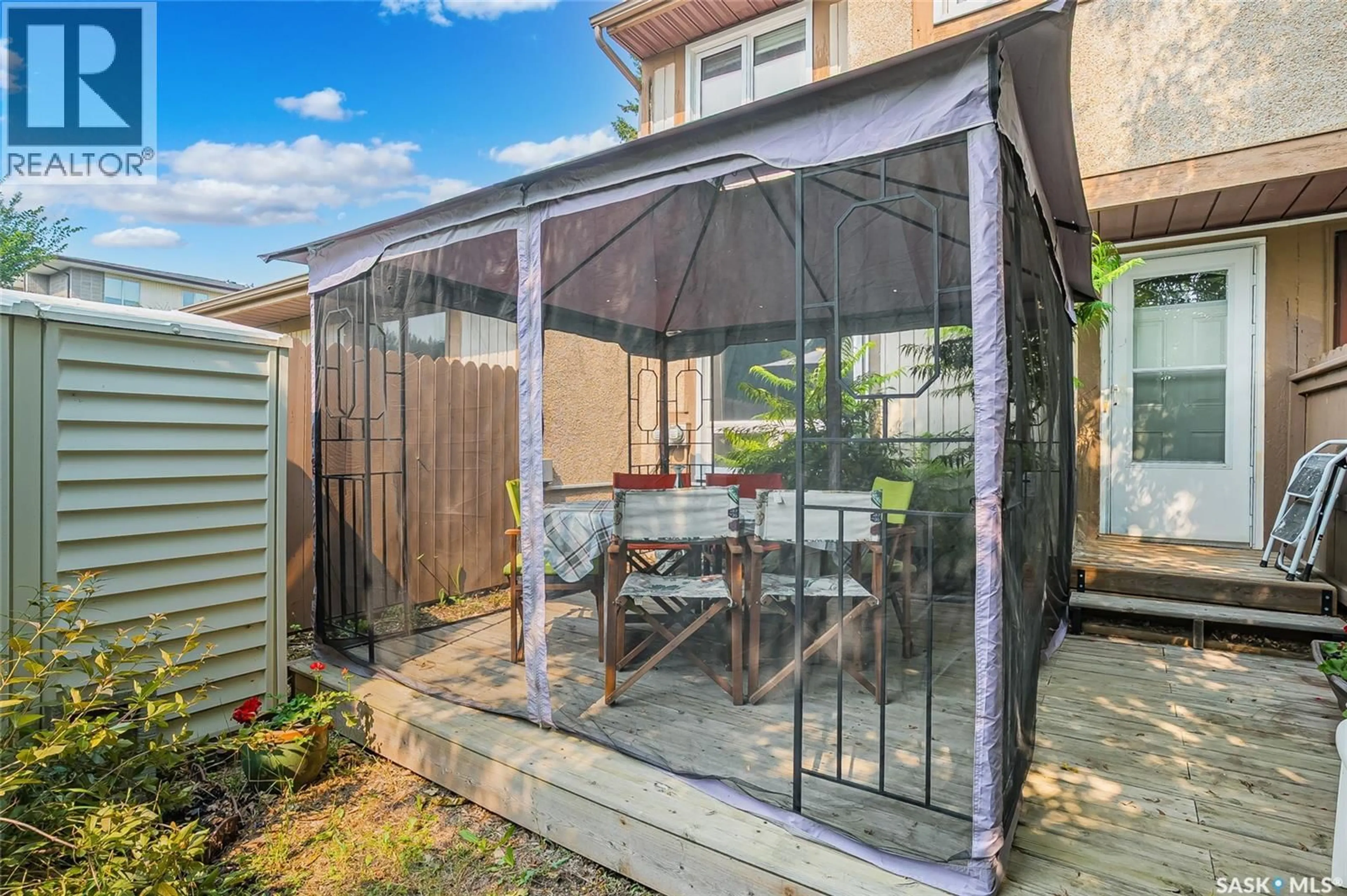Patio, street for 1128 - 169 MCKERCHER DRIVE, Saskatoon Saskatchewan S7H4Y7