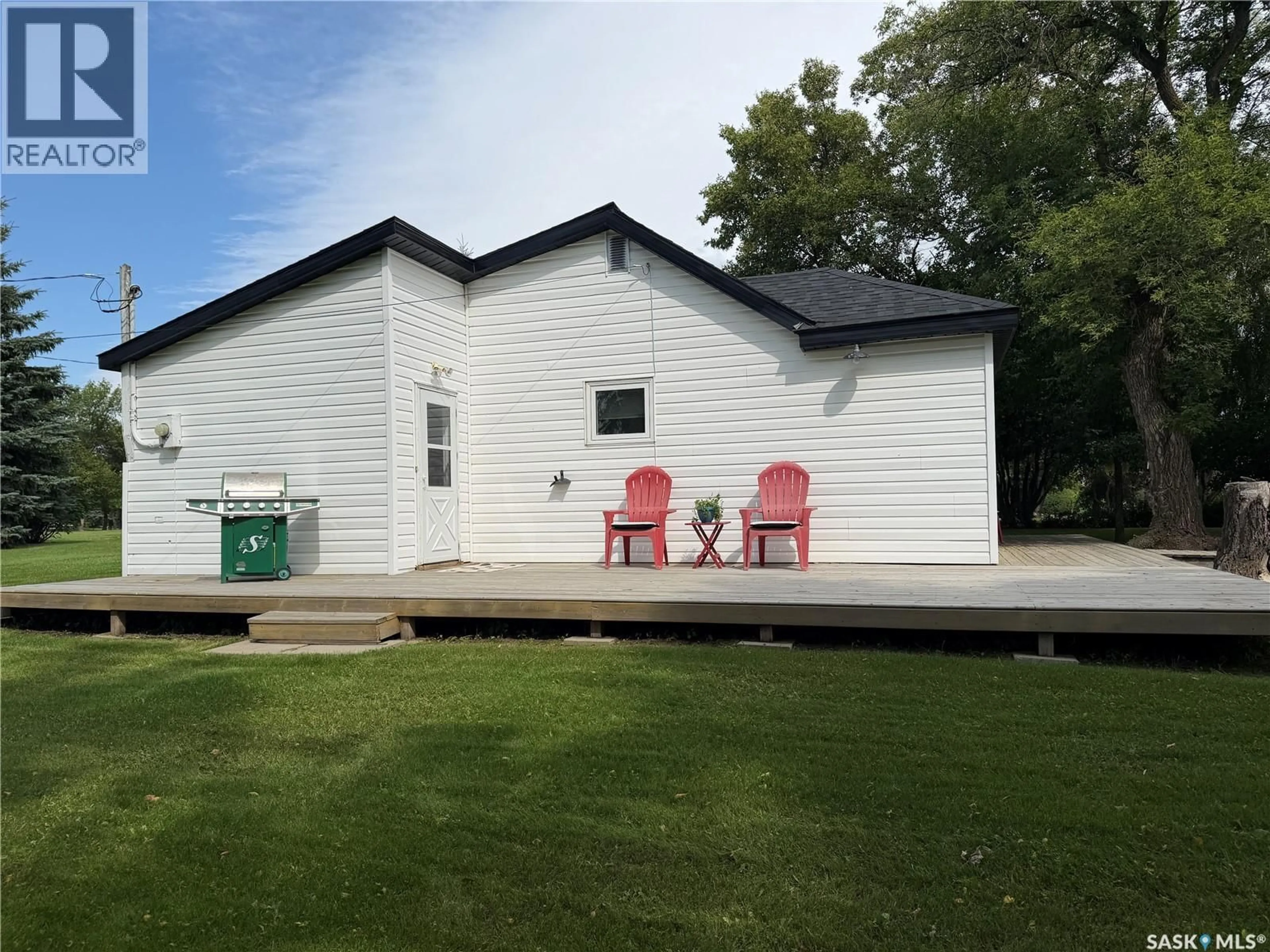 A pic from outside/outdoor area/front of a property/back of a property/a pic from drone, building for 309 INDAL STREET, Elfros Saskatchewan S0A0V0