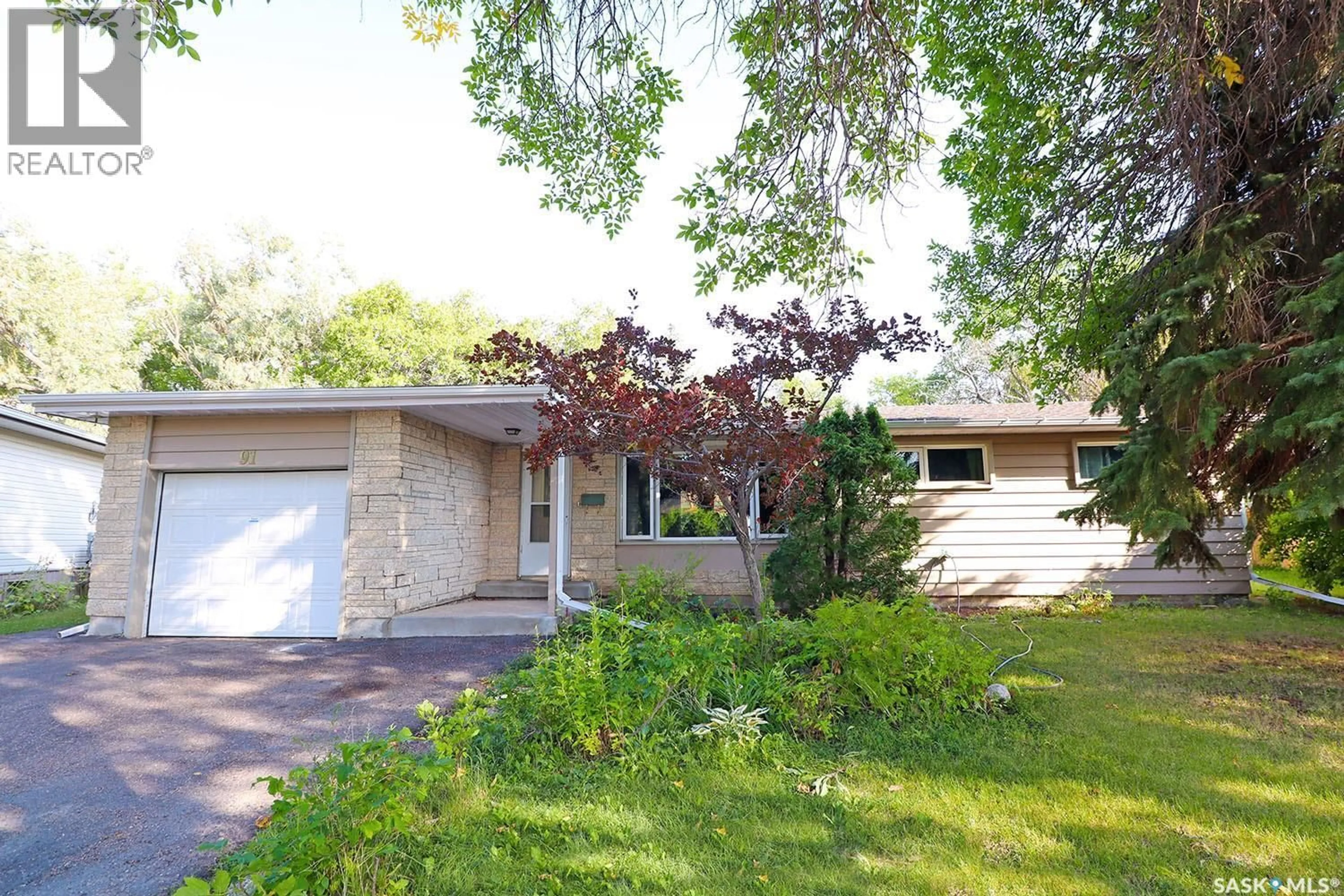 Home with vinyl exterior material, street for 91 MOSSFIELD PLACE, Yorkton Saskatchewan S3N2R1