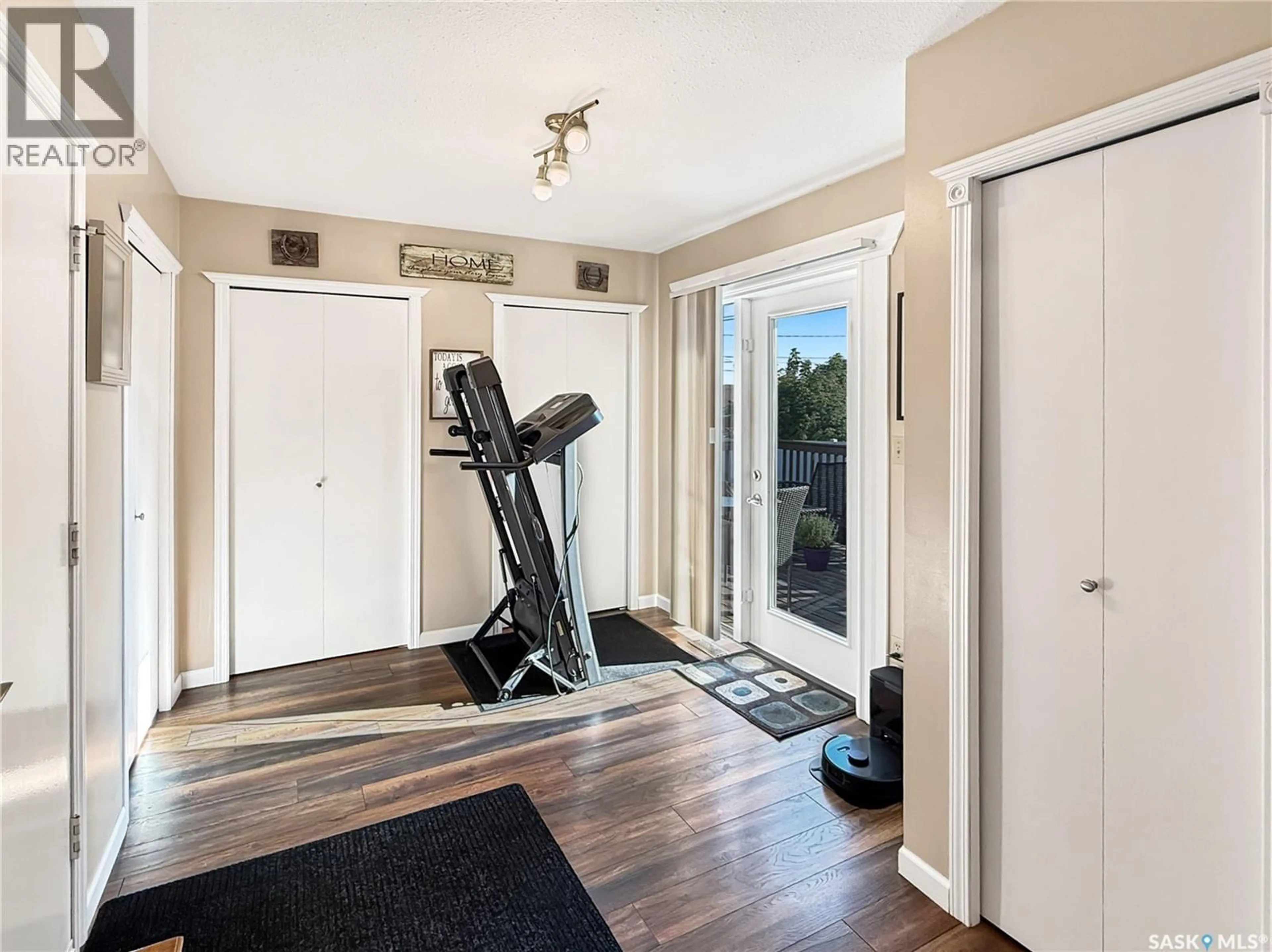 Indoor entryway for 432 30TH STREET, Battleford Saskatchewan S0M0E0