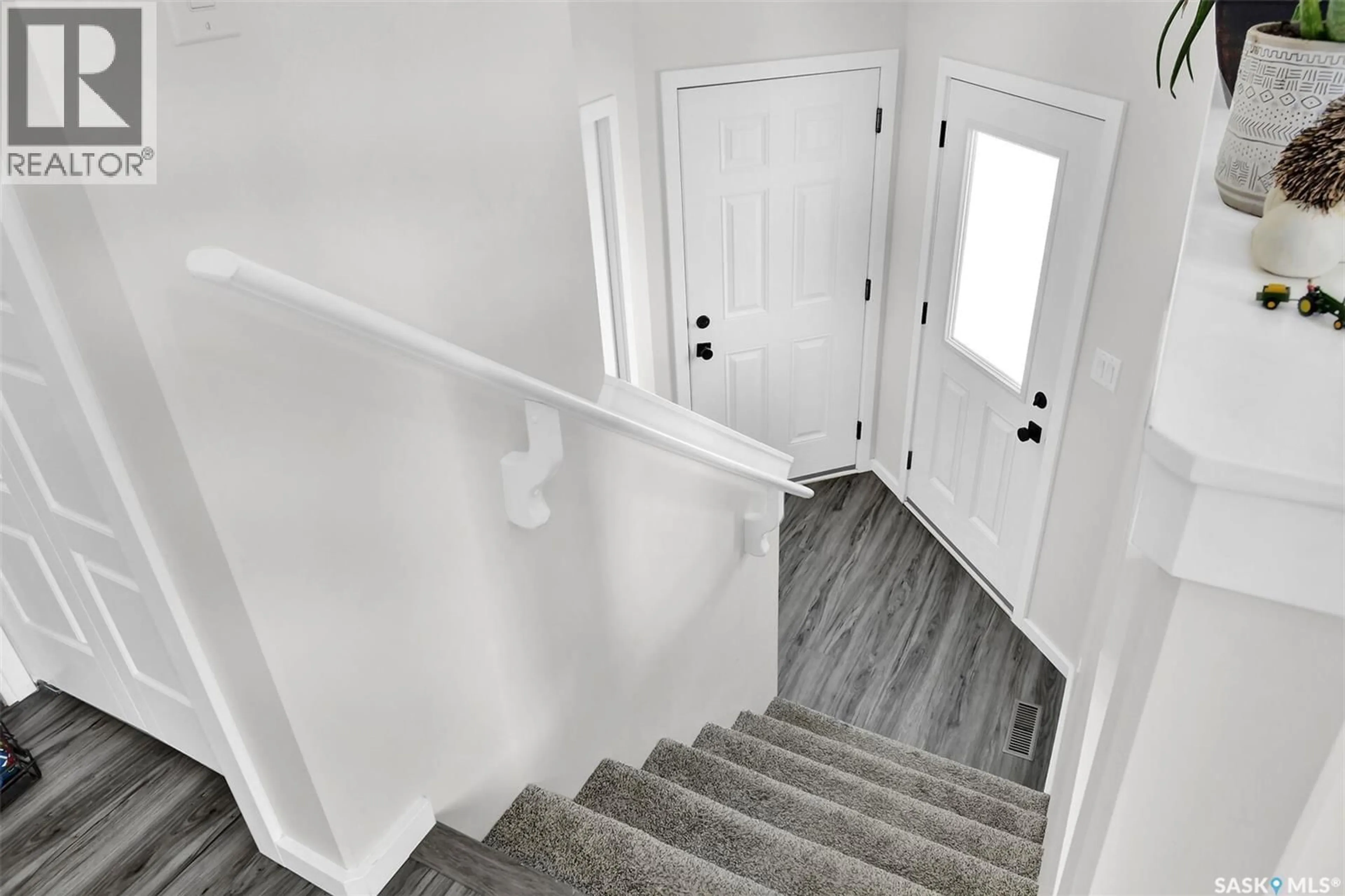 Stairs for 500 FROESE STREET, Warman Saskatchewan S0K4S3