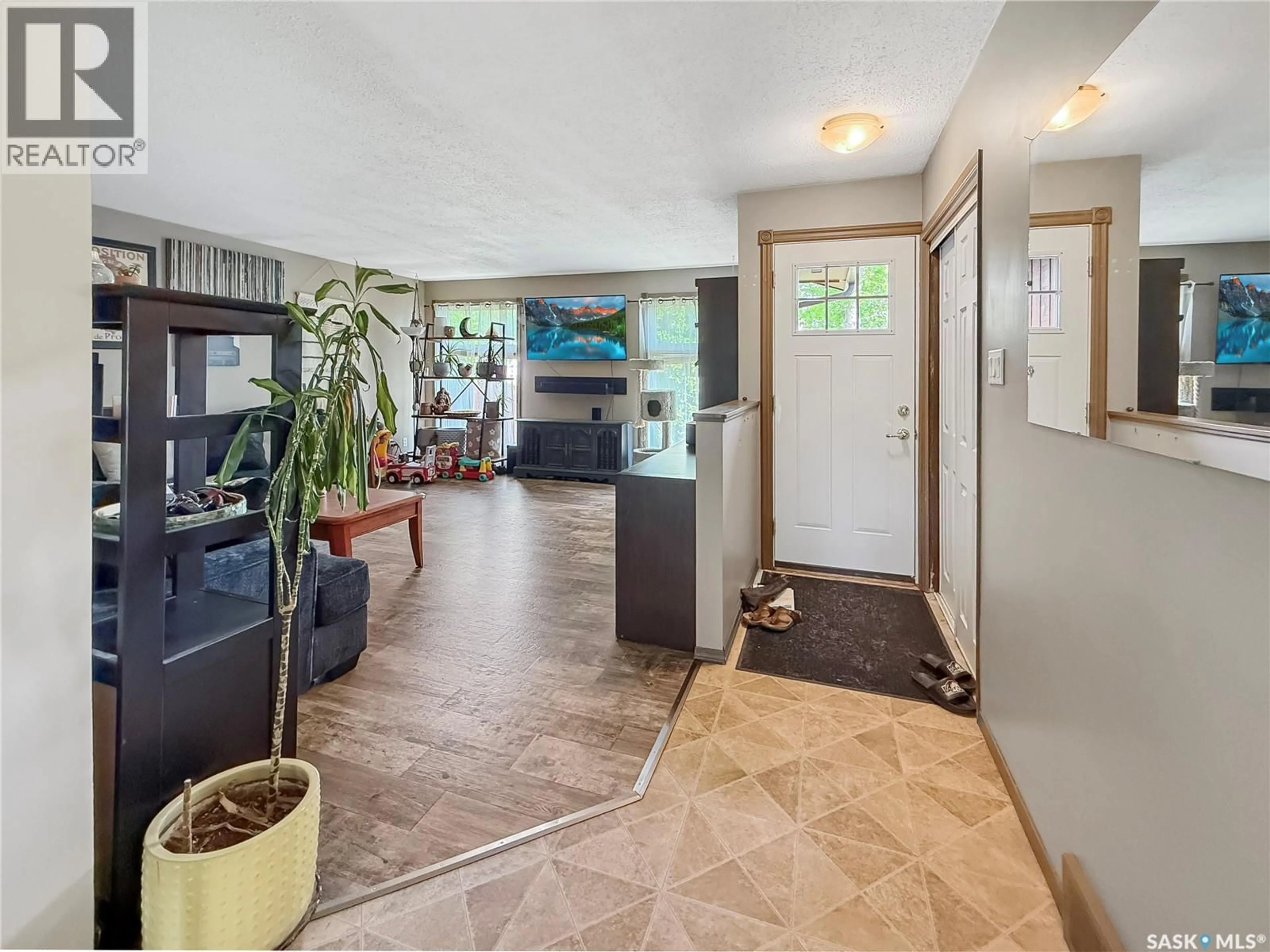 Indoor entryway for 1801 CENTENNIAL CRESCENT, North Battleford Saskatchewan S9A3J2