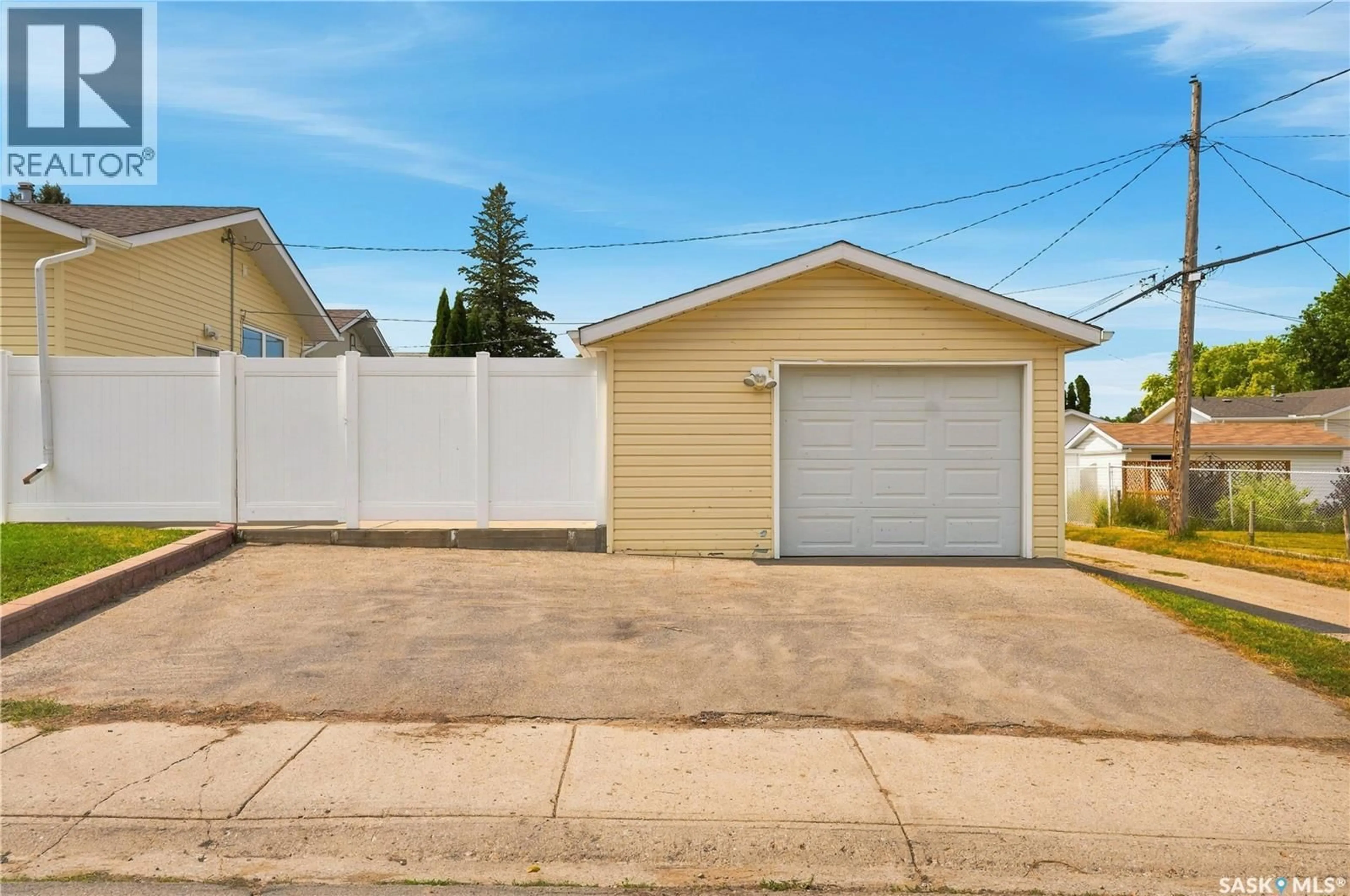 Unknown for 790 13TH AVENUE, Moose Jaw Saskatchewan S6H6H6