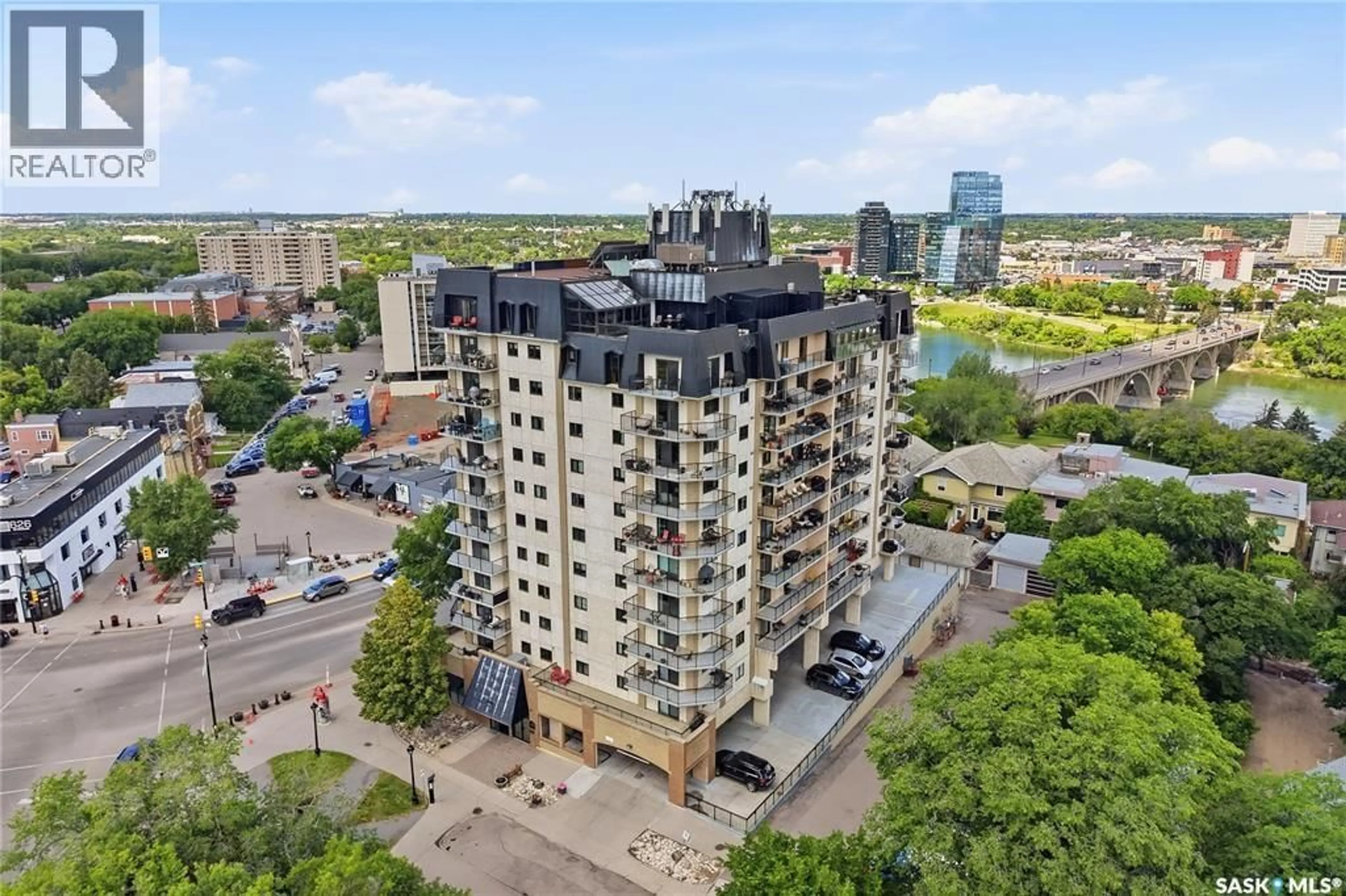 A pic from outside/outdoor area/front of a property/back of a property/a pic from drone, city buildings view from balcony for 506 - 611 UNIVERSITY DRIVE, Saskatoon Saskatchewan S7N3Z1