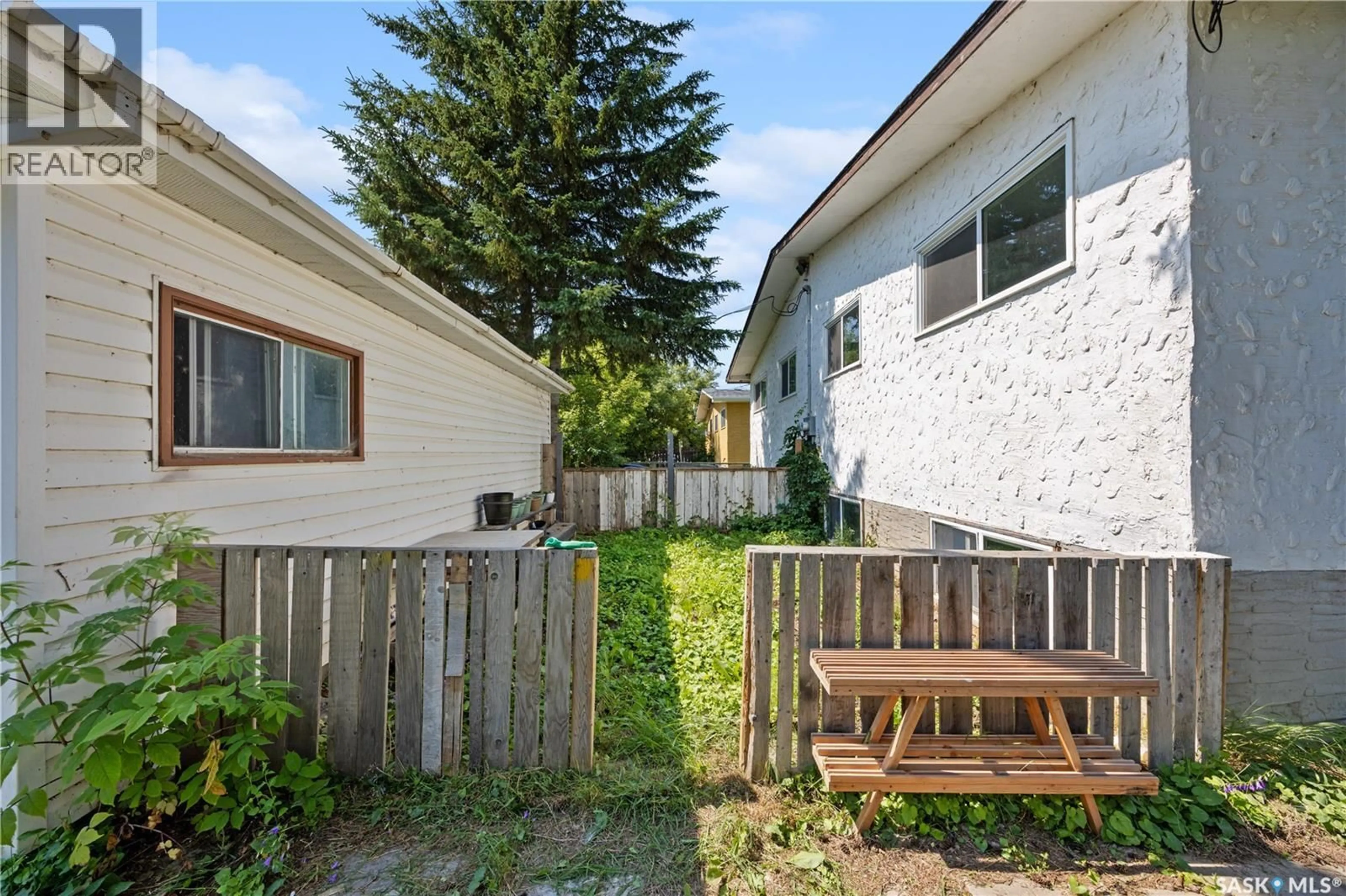 Patio, street for 112-116 1ST AVENUE, Vonda Saskatchewan S0K4N0