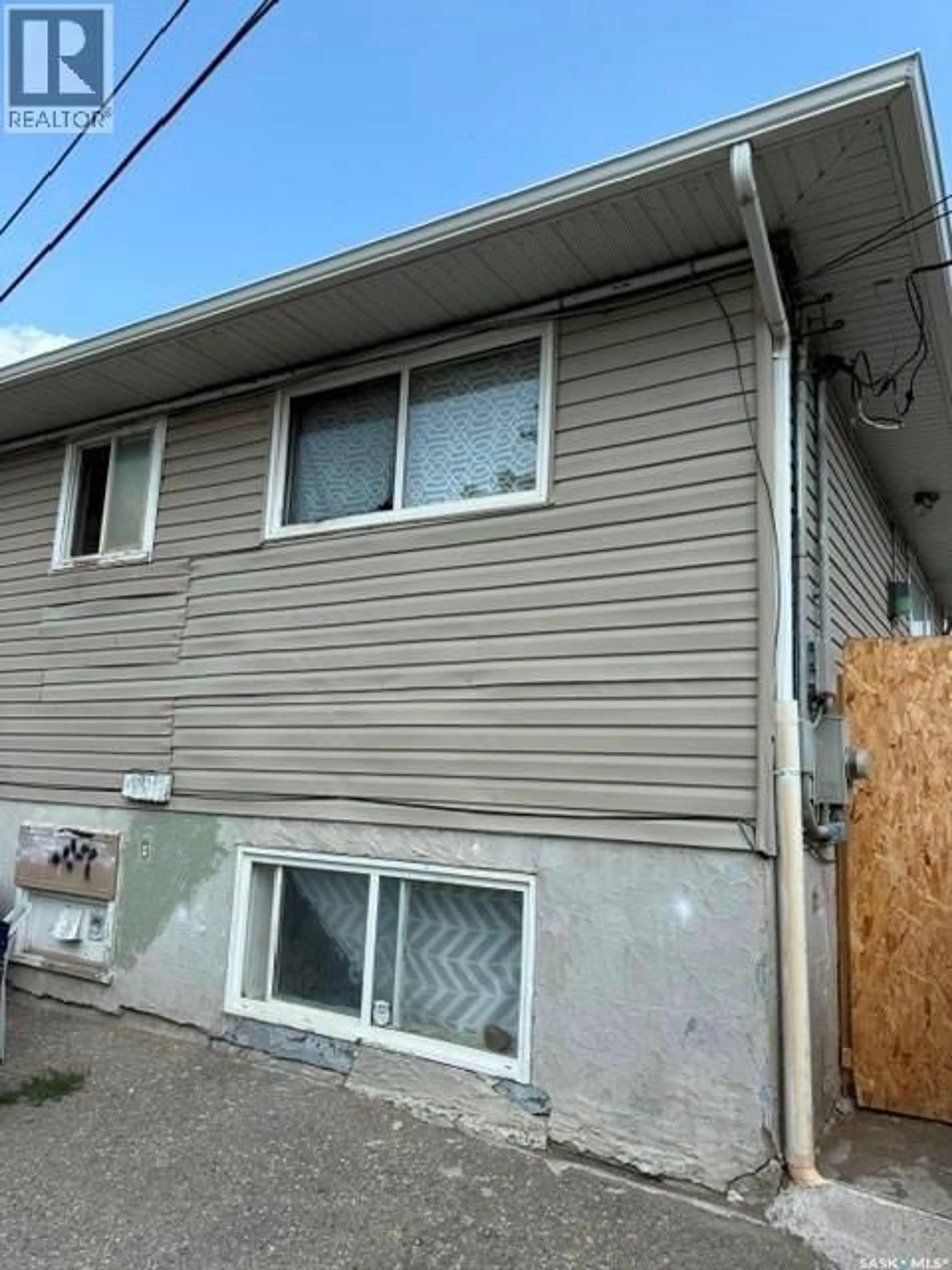 Home with vinyl exterior material, street for 1627 22ND STREET, Saskatoon Saskatchewan S7R0J9
