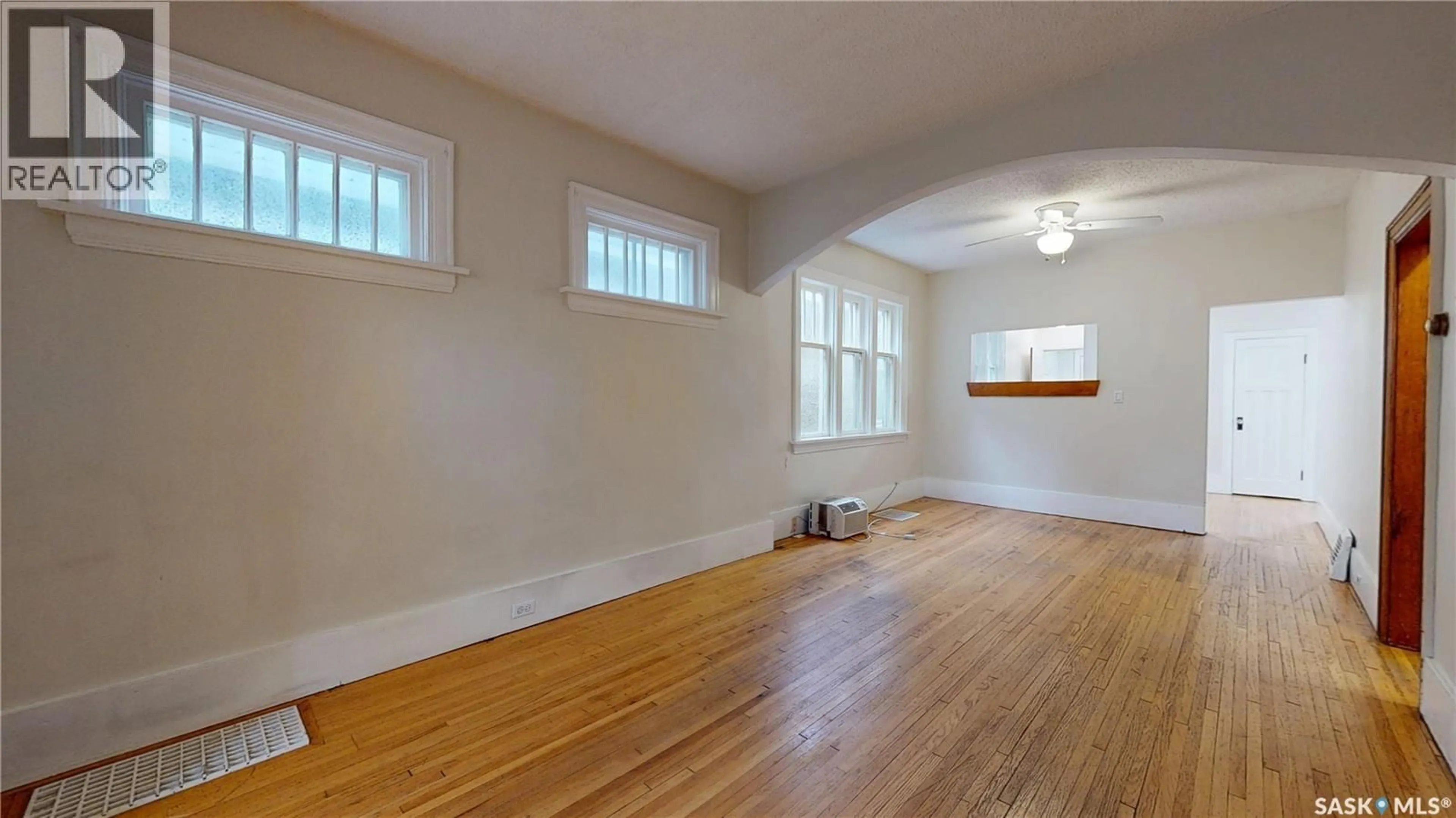 A pic of a room for 2212 MONTREAL STREET, Regina Saskatchewan S4P1L6