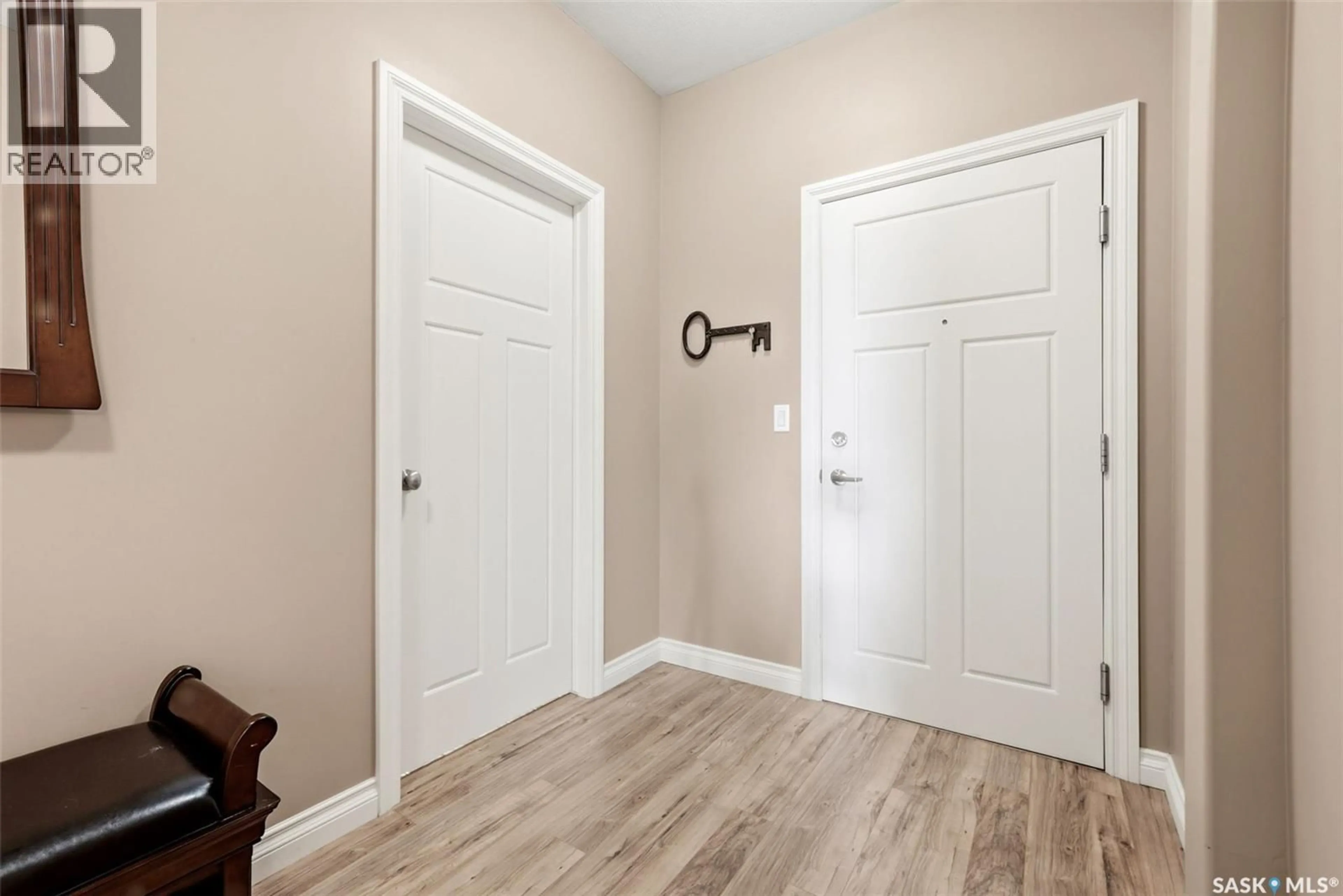 Indoor entryway for 312 - 3501 EVANS COURT, Regina Saskatchewan S4S0A9