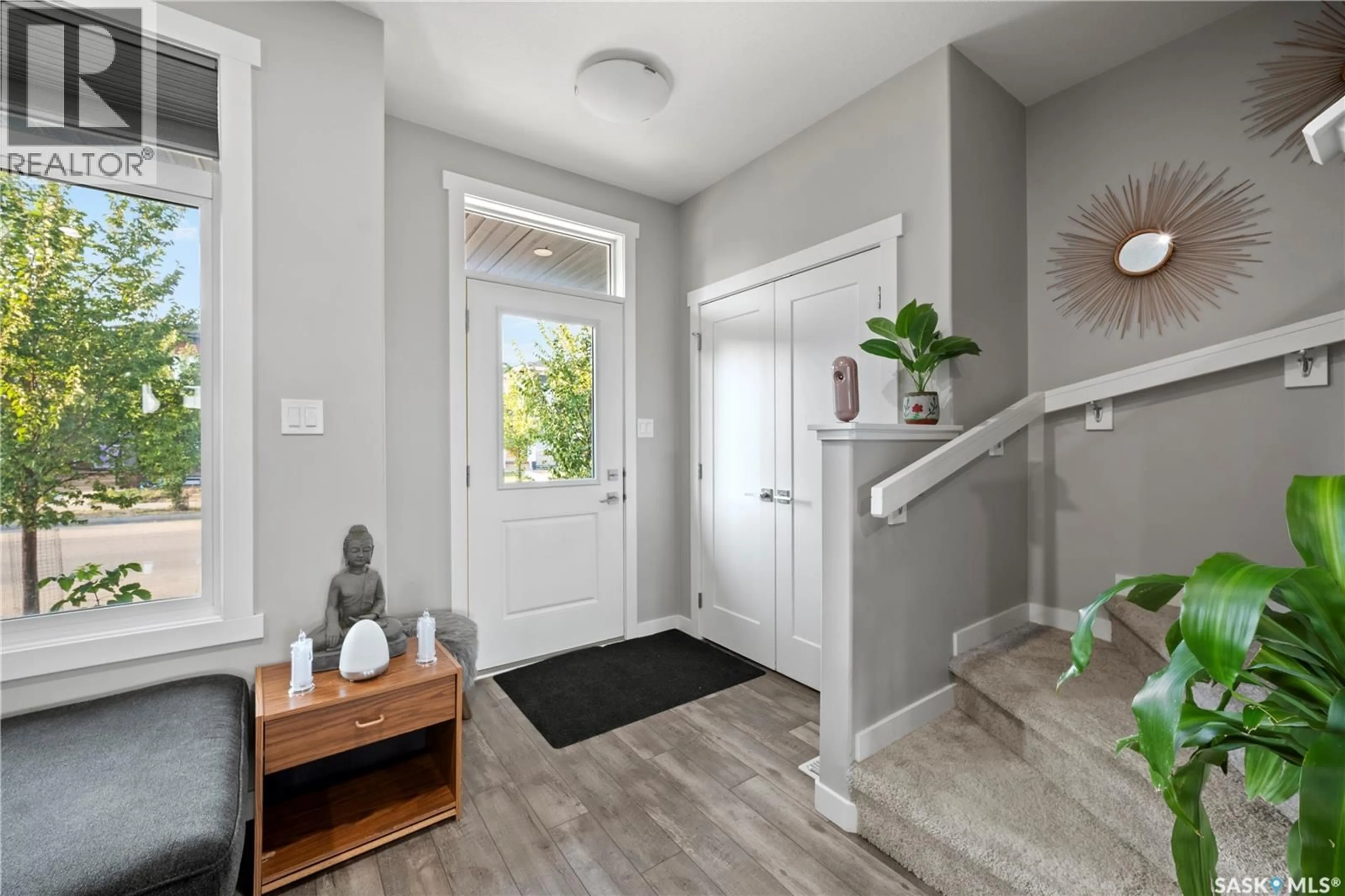 Indoor entryway for 4431 BUCKINGHAM DRIVE, Regina Saskatchewan S4V3X4